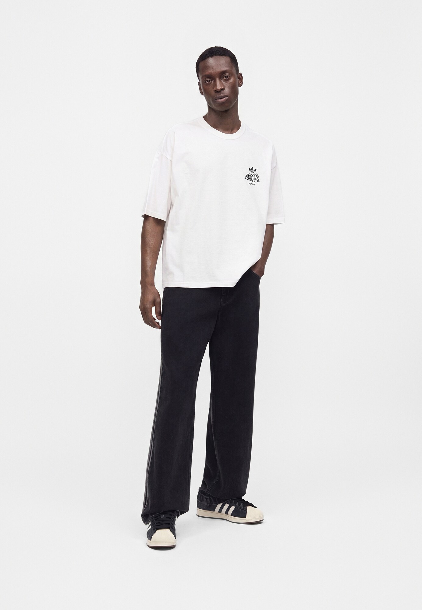 ADIDAS ORIGINALS Camiseta 'Berlin'  negro / blanco – imagen 4