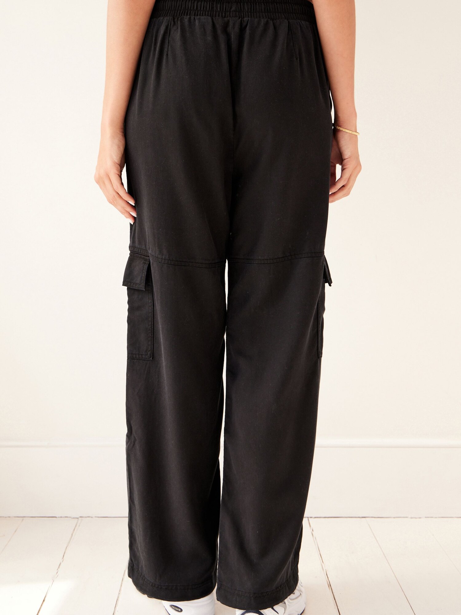 Thumbnail - Next Hose