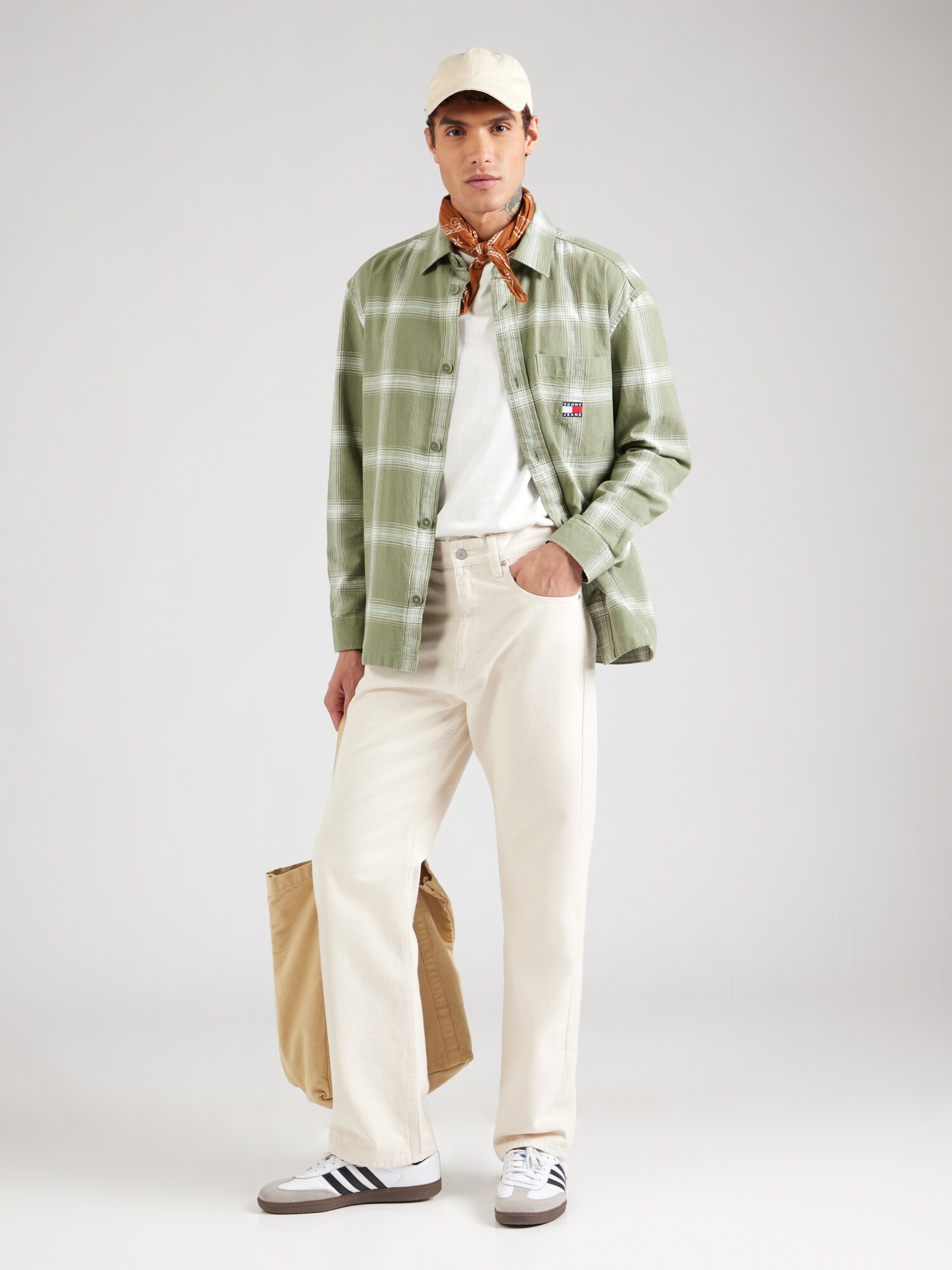 Tommy Jeans Košeľa námornícka modrá / olivová / červená / biela (obrázok 4)