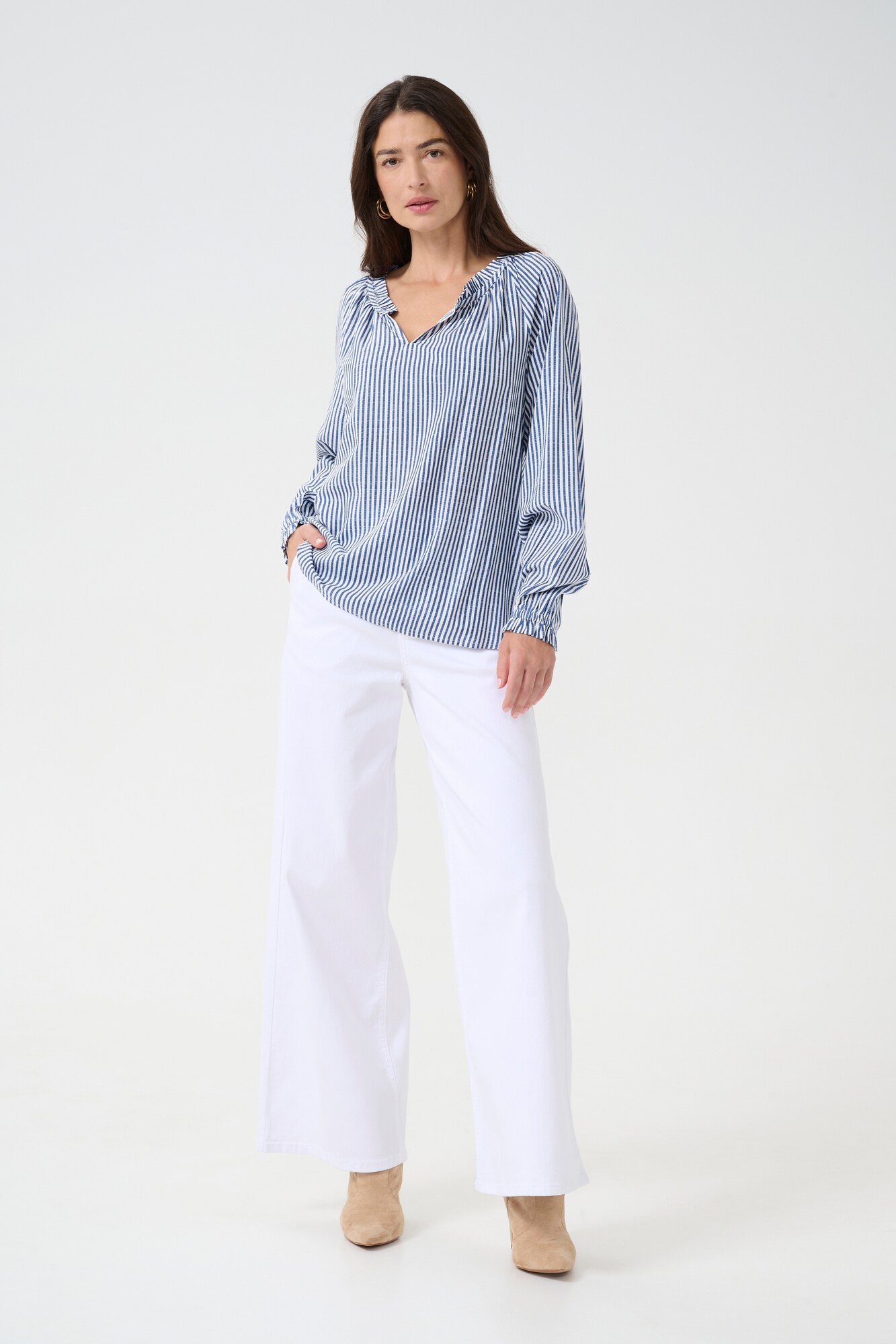 Thumbnail - Cream Bluse Tiah