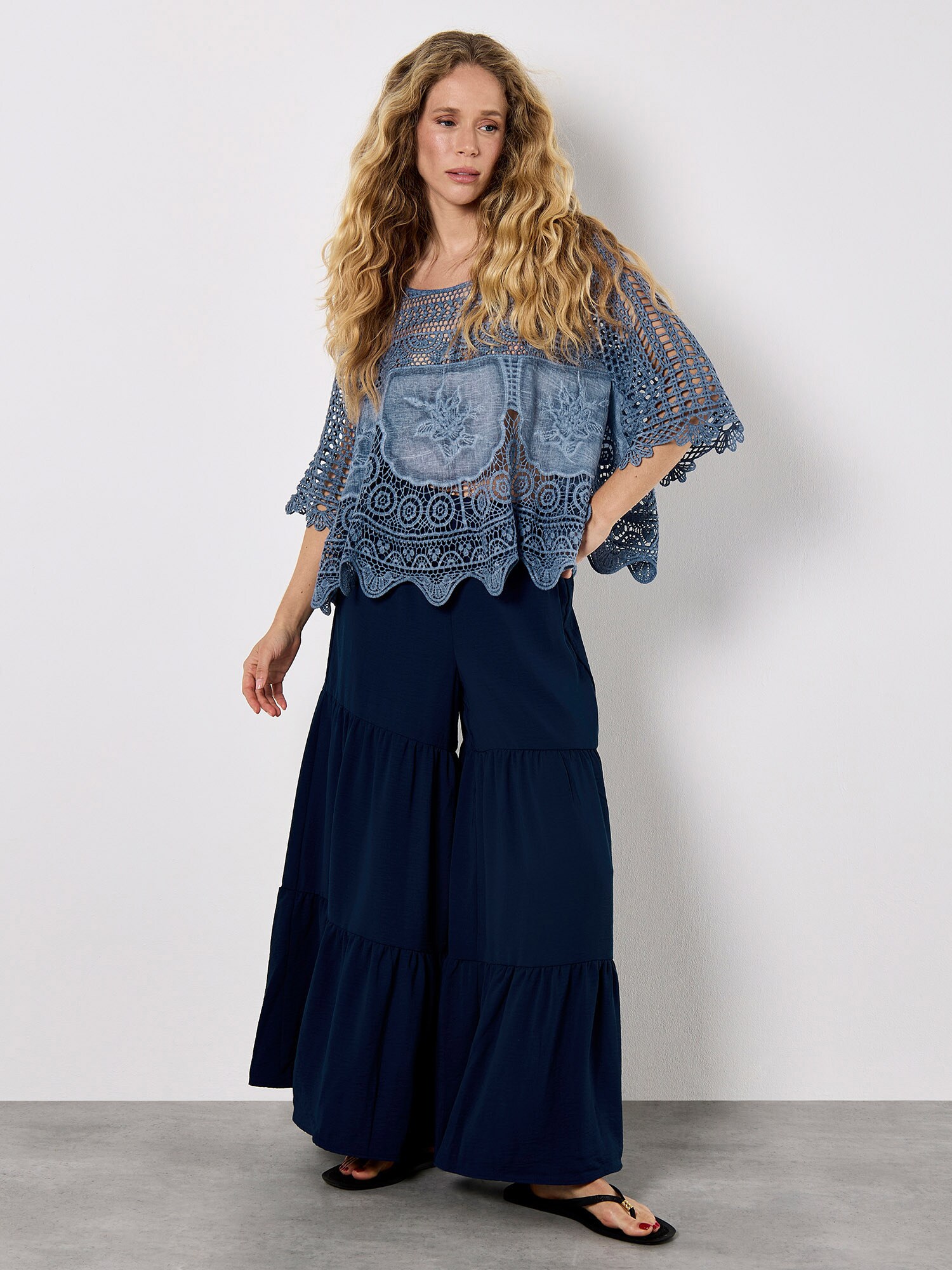 Thumbnail - Apricot Bluse