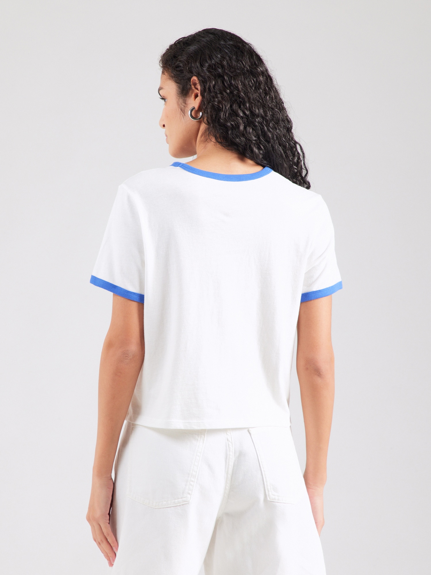 Thumbnail - T-Shirt