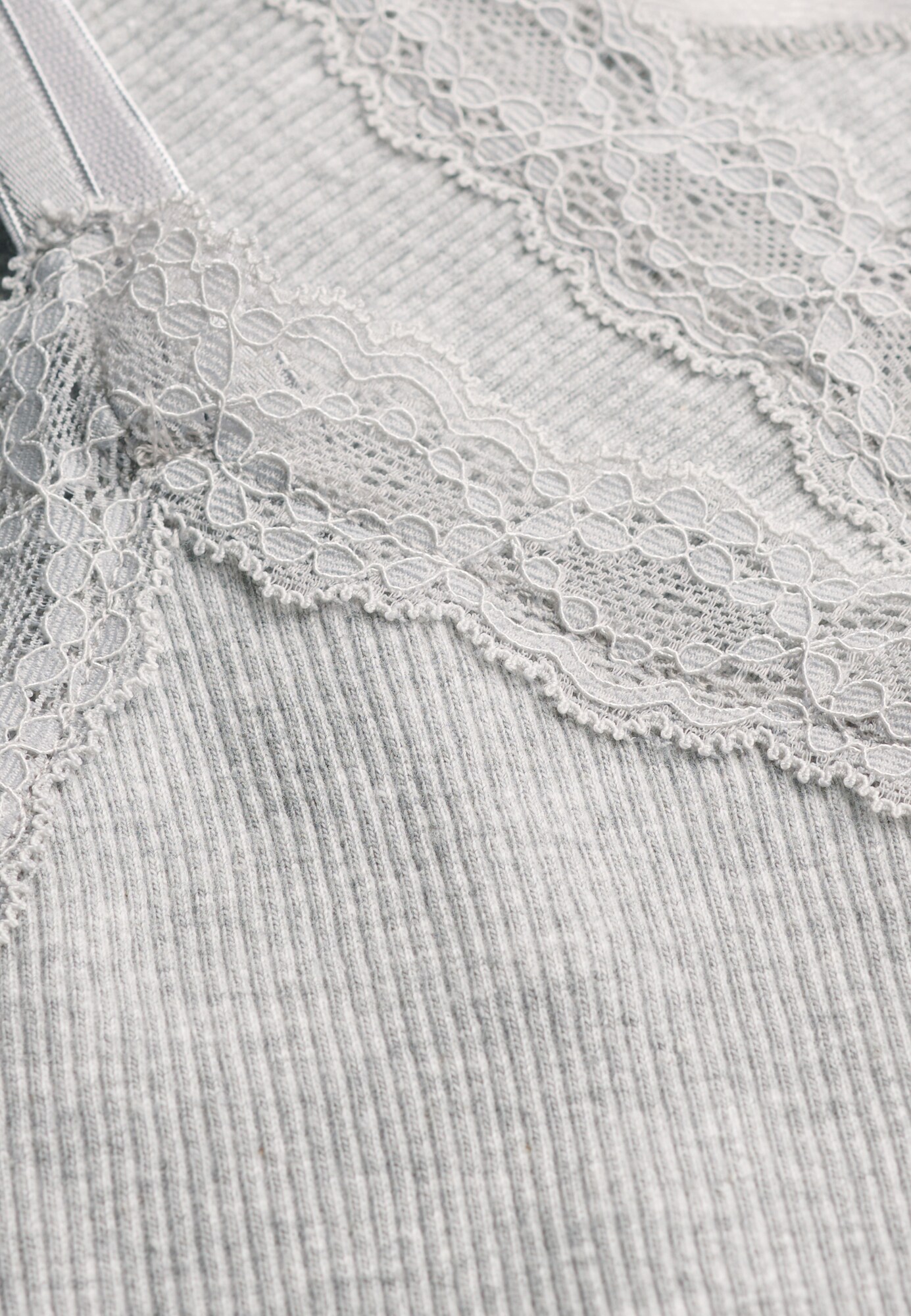 Thumbnail - Superdry Top Essentials