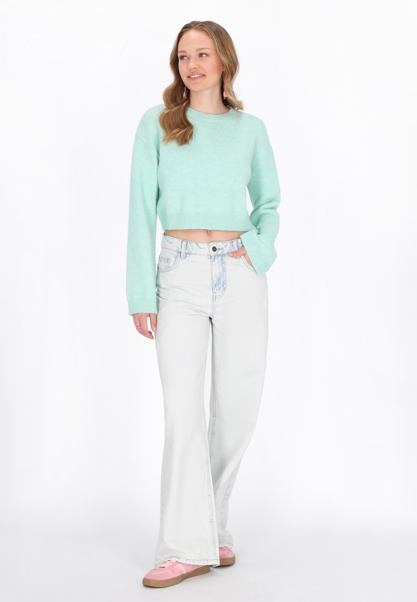 Thumbnail - MYMO Pullover