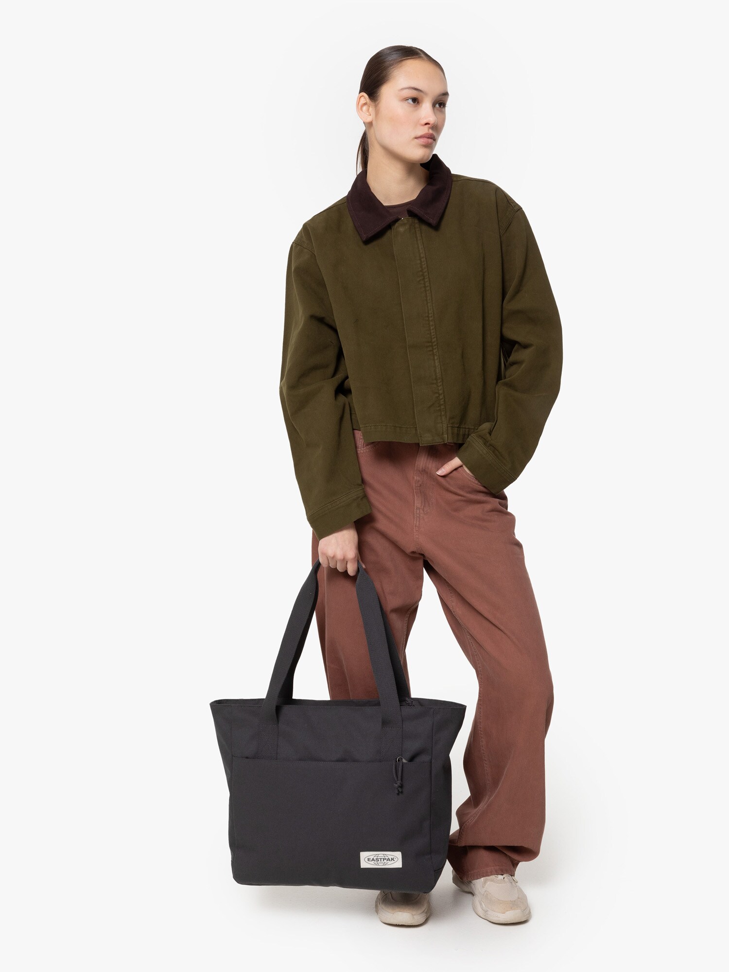 EASTPAK Shopper táska 'Carry'  fekete termék 2. képe