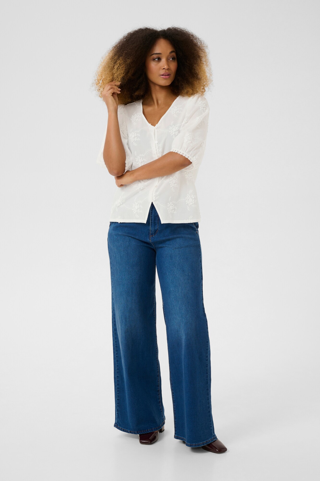 Thumbnail - Cream Bluse Alisa