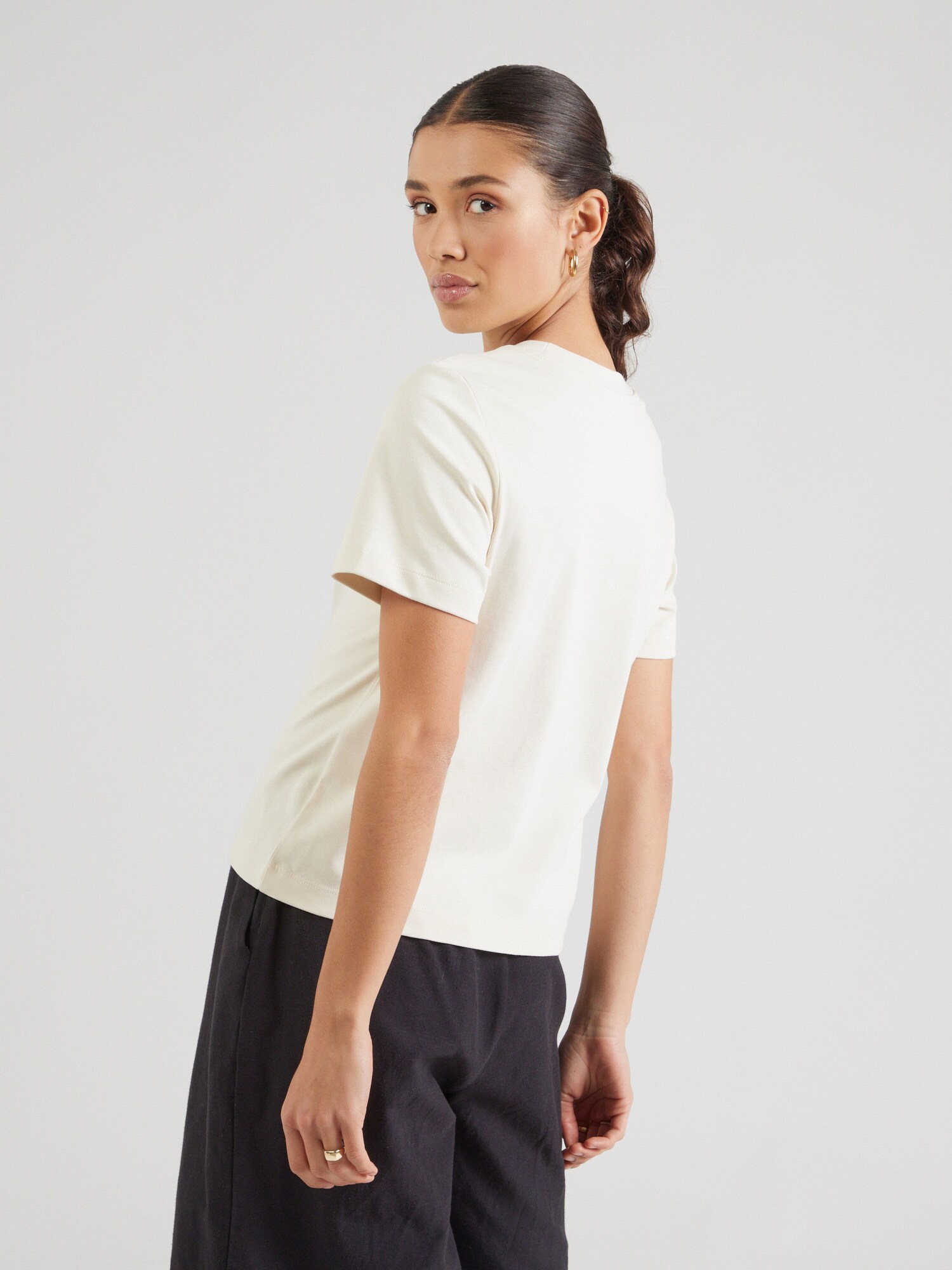 Thumbnail - T-Shirt