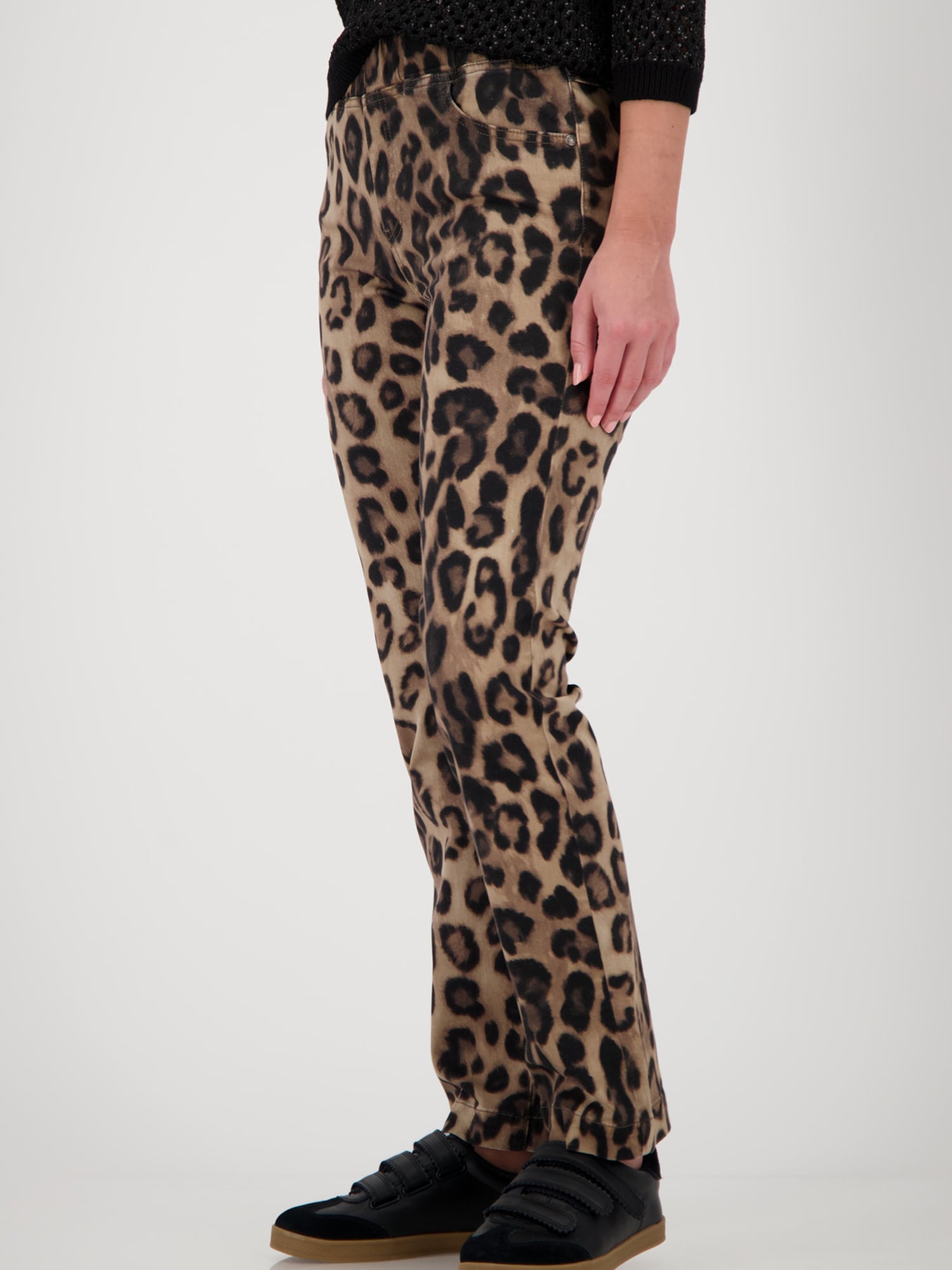 Thumbnail - monari Hose