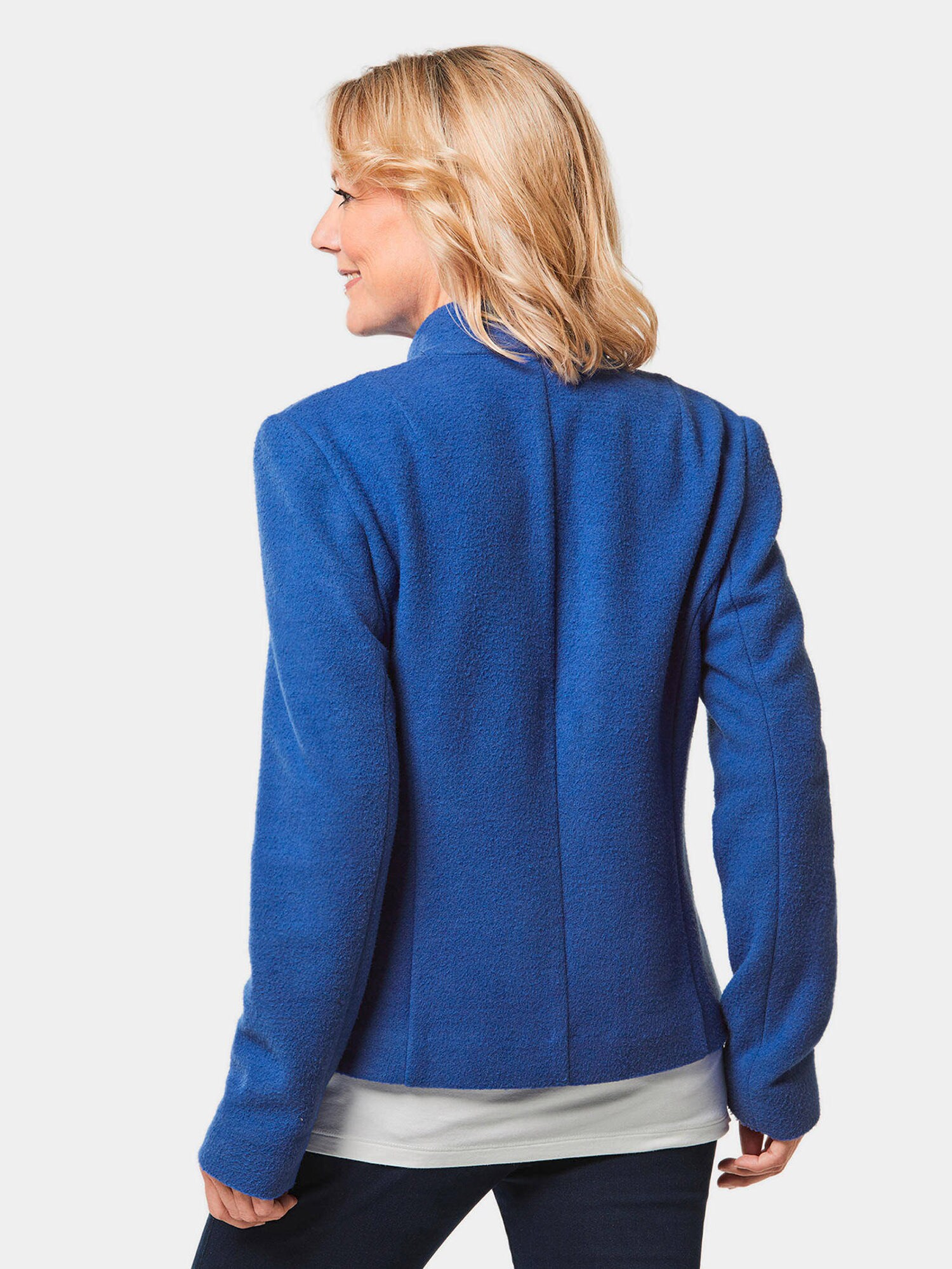 Thumbnail - Blazer