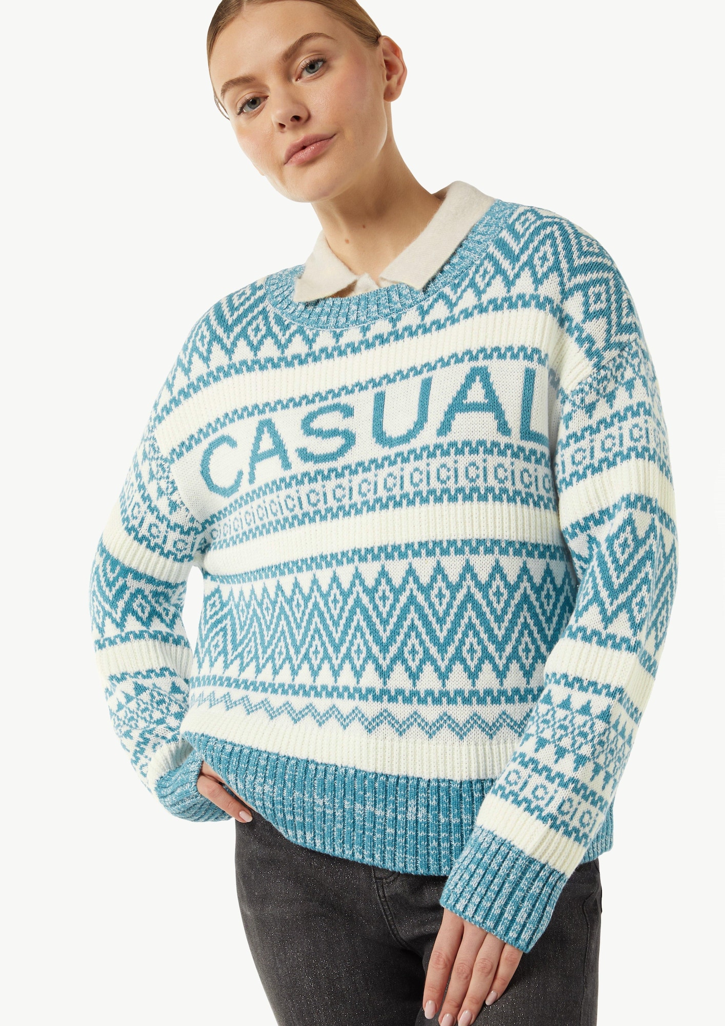 Thumbnail - comma casual identity Pullover