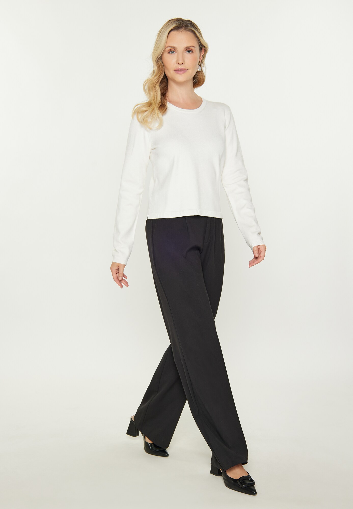 Thumbnail - usha BLACK LABEL Pullover Classic