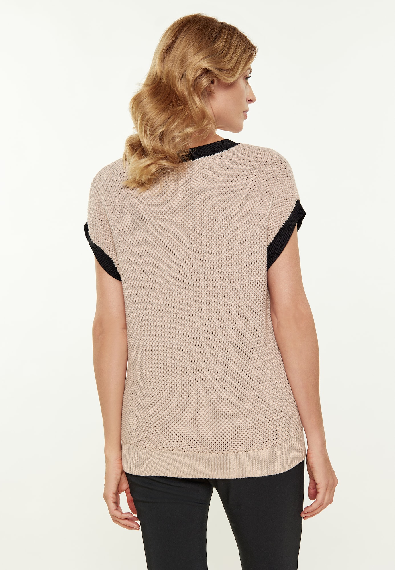 Thumbnail - Usha Pullover