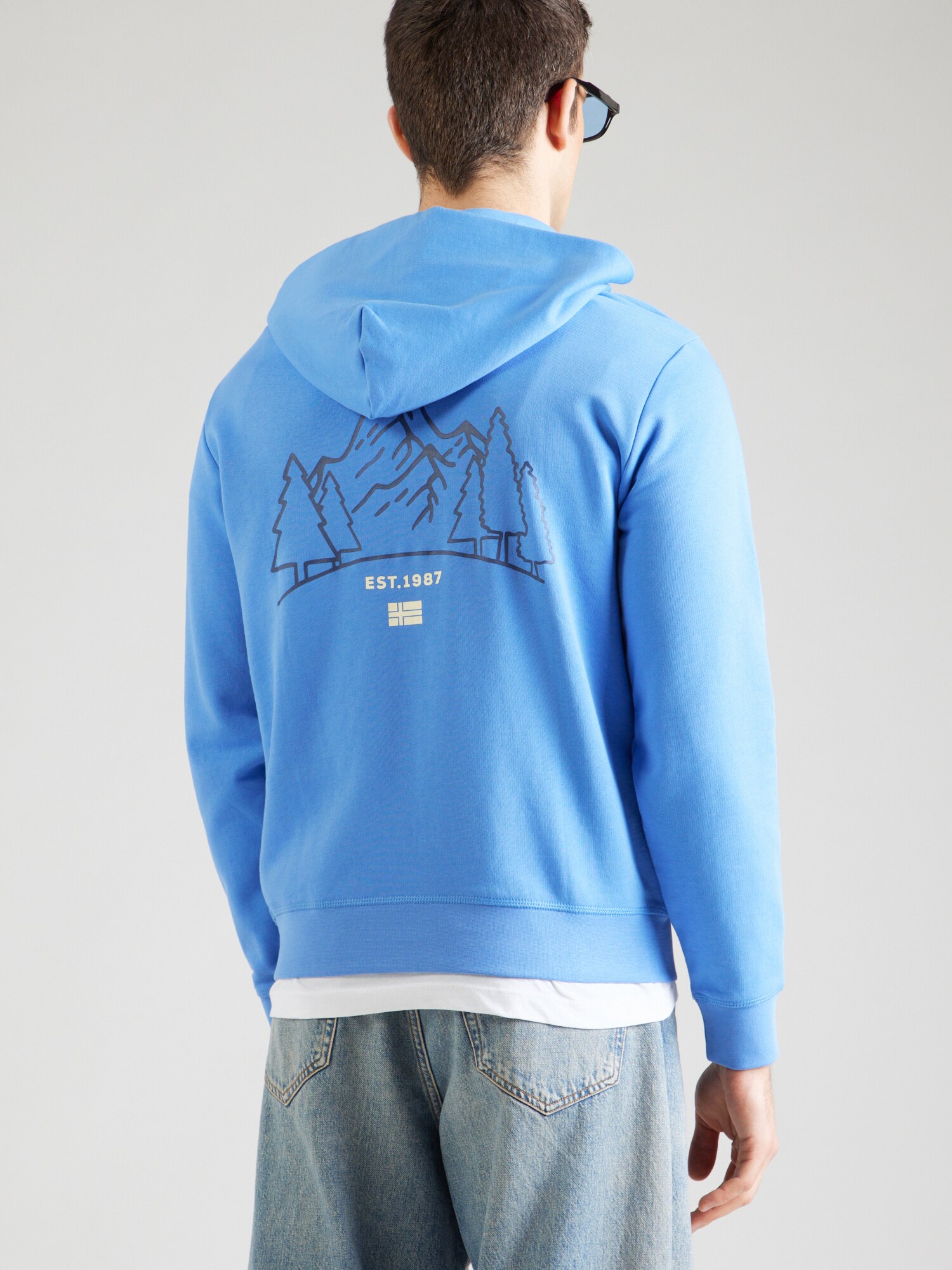 NAPAPIJRI Sudadera 'BENAR' zafiro / negro / blanco – imagen 3