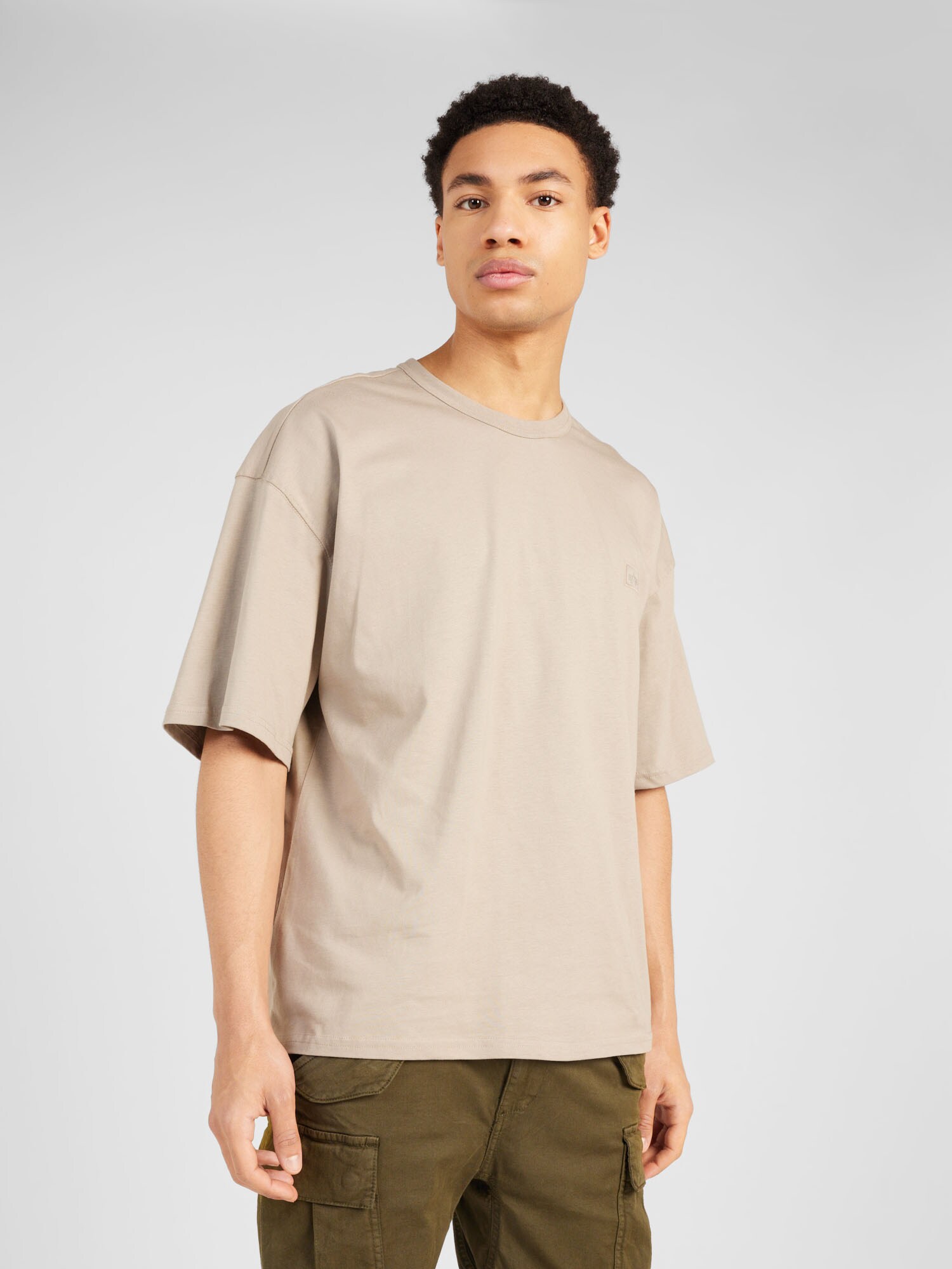 ALPHA INDUSTRIES Póló 'Essentials'  bézs termék 2. képe