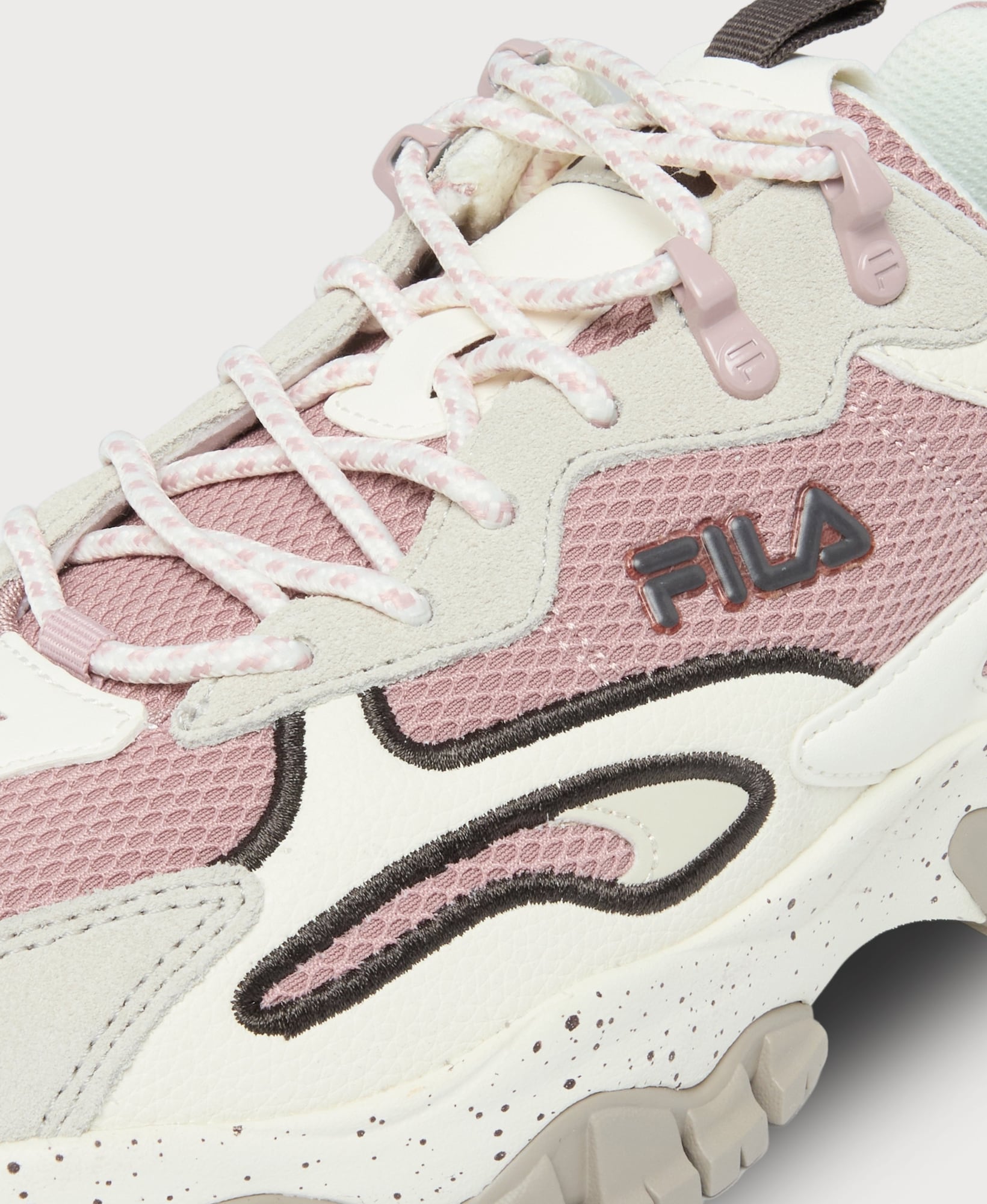FILA Zapatillas deportivas bajas 'Ray Tracer TR2'  kitt / altrosa / negro / blanco – imagen 3