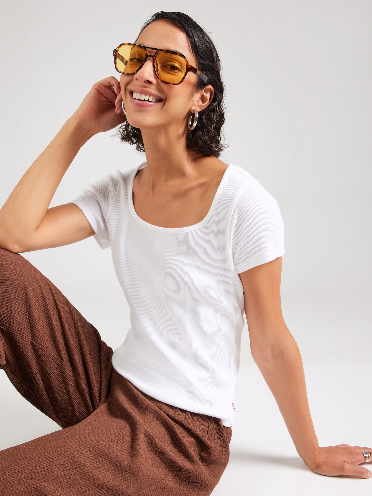 Thumbnail - LEVIS  T-Shirt  Essential Square Neck Tee