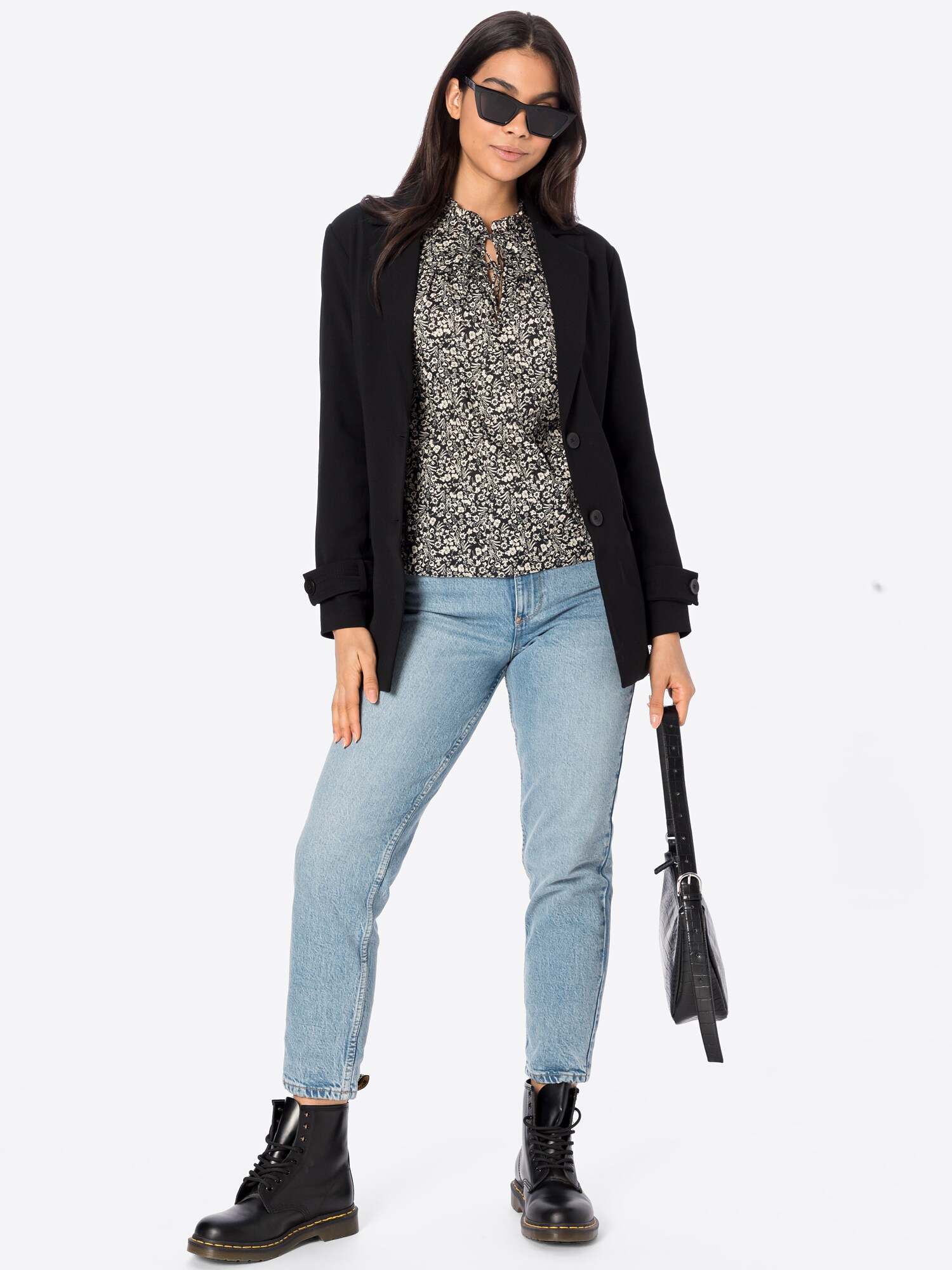 Thumbnail - Blazer
