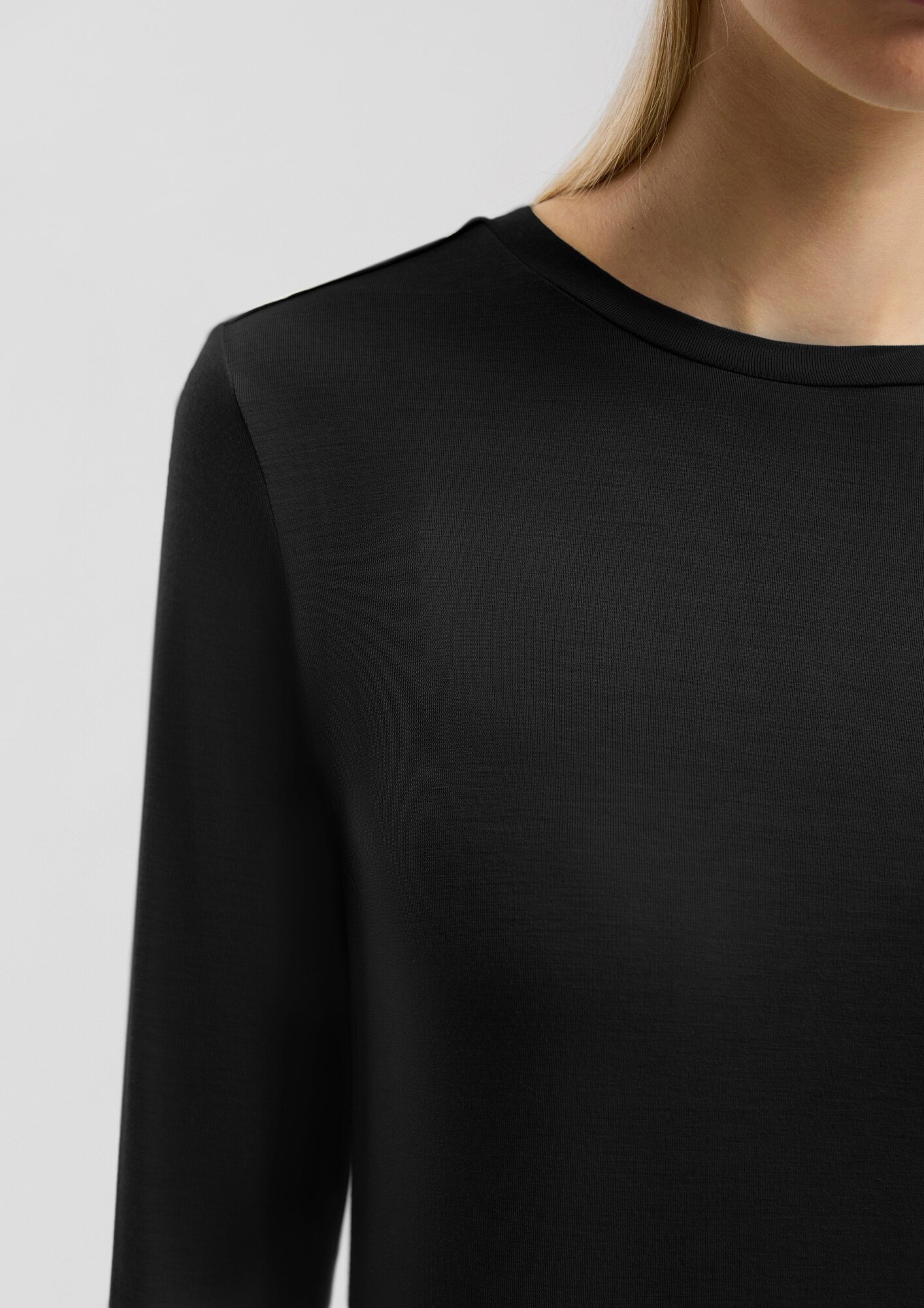 Thumbnail - QS Shirt