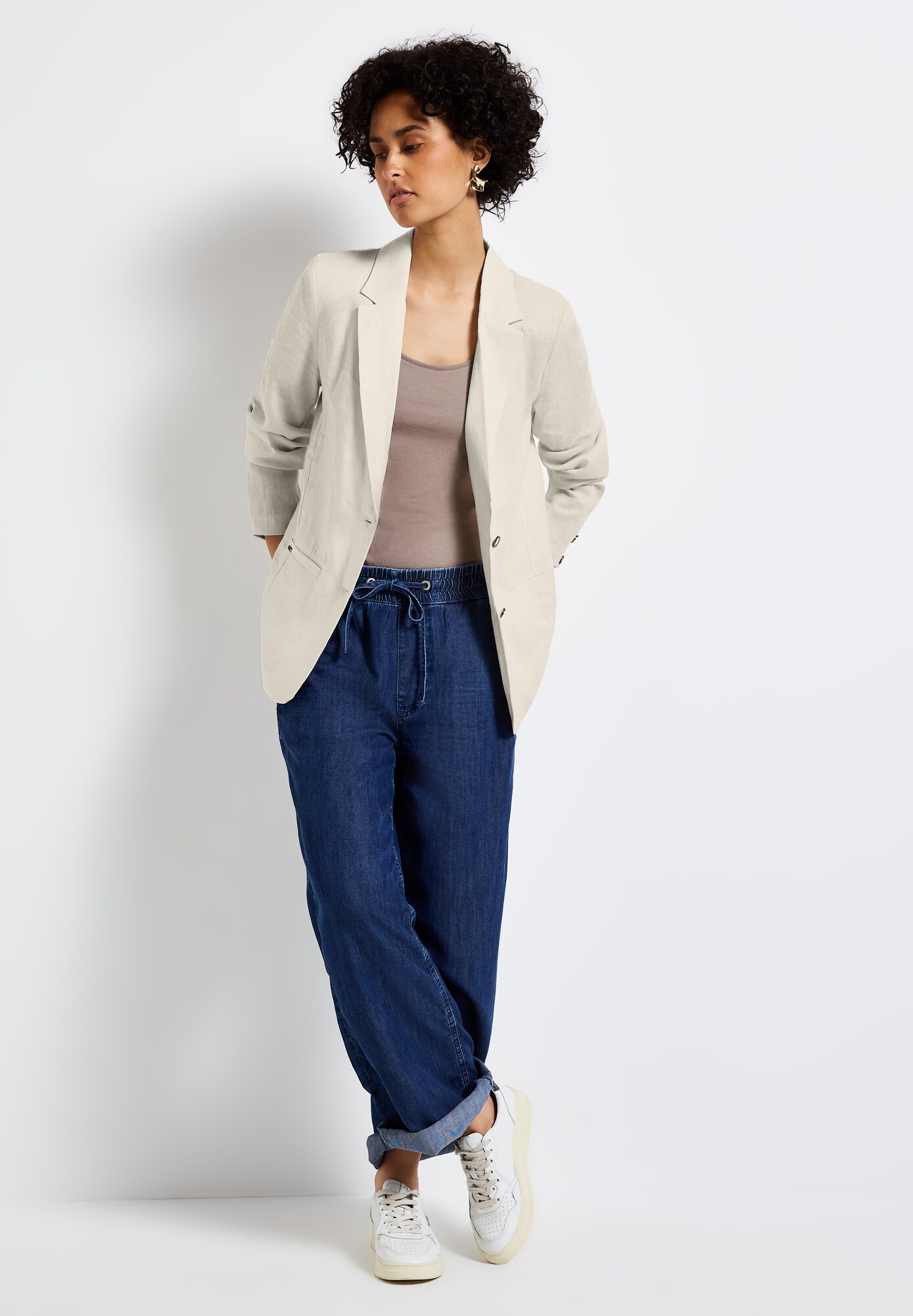 Thumbnail - Blazer