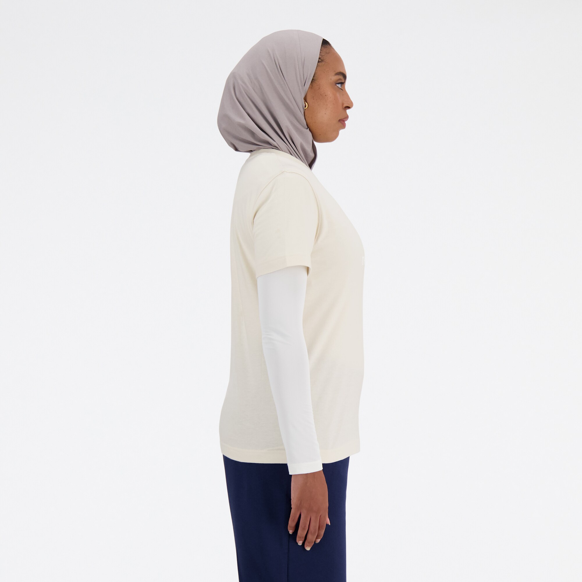 Thumbnail - new balance Shirt Essentials