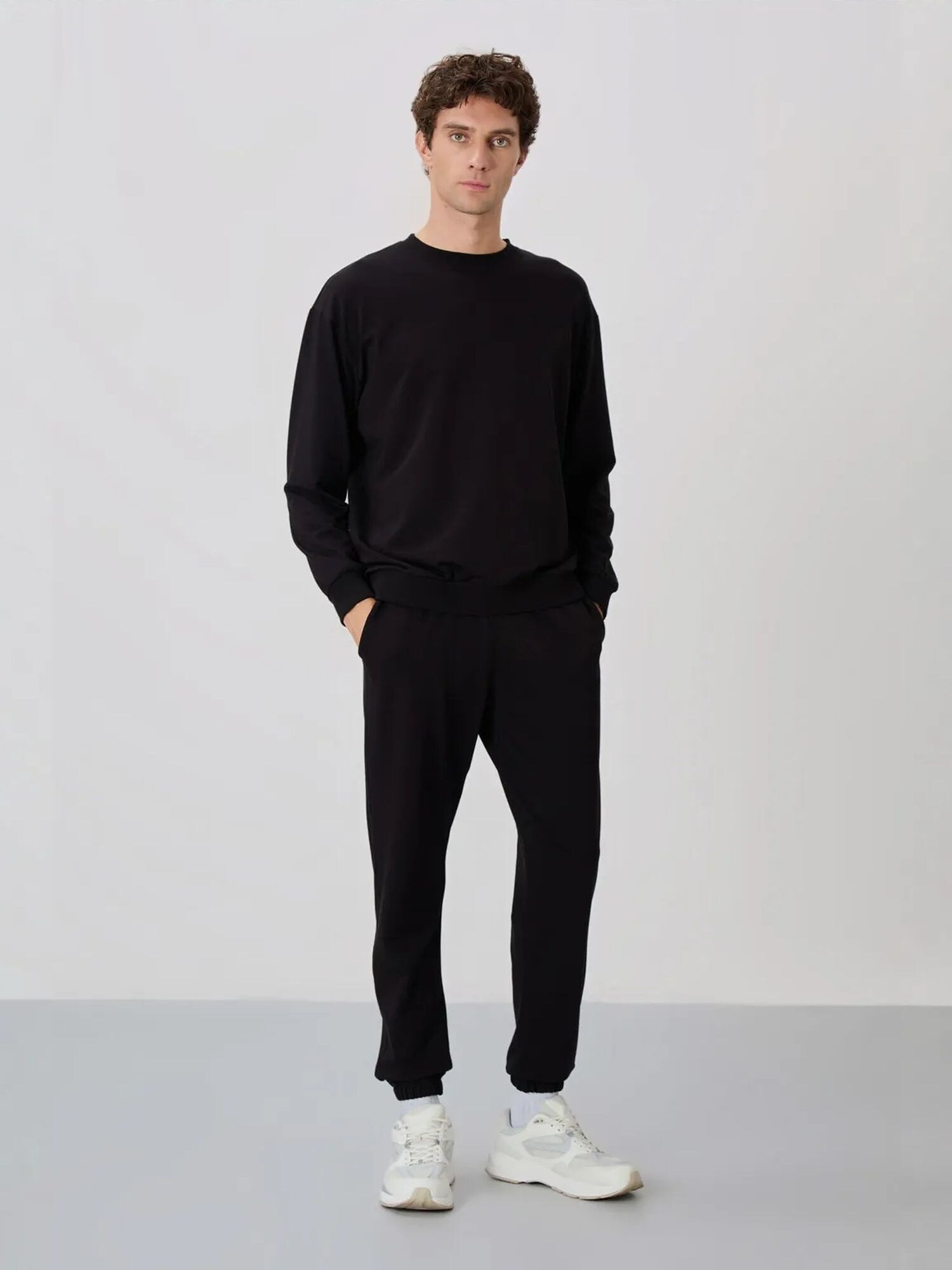 Tommy Life Jogging komplet crna