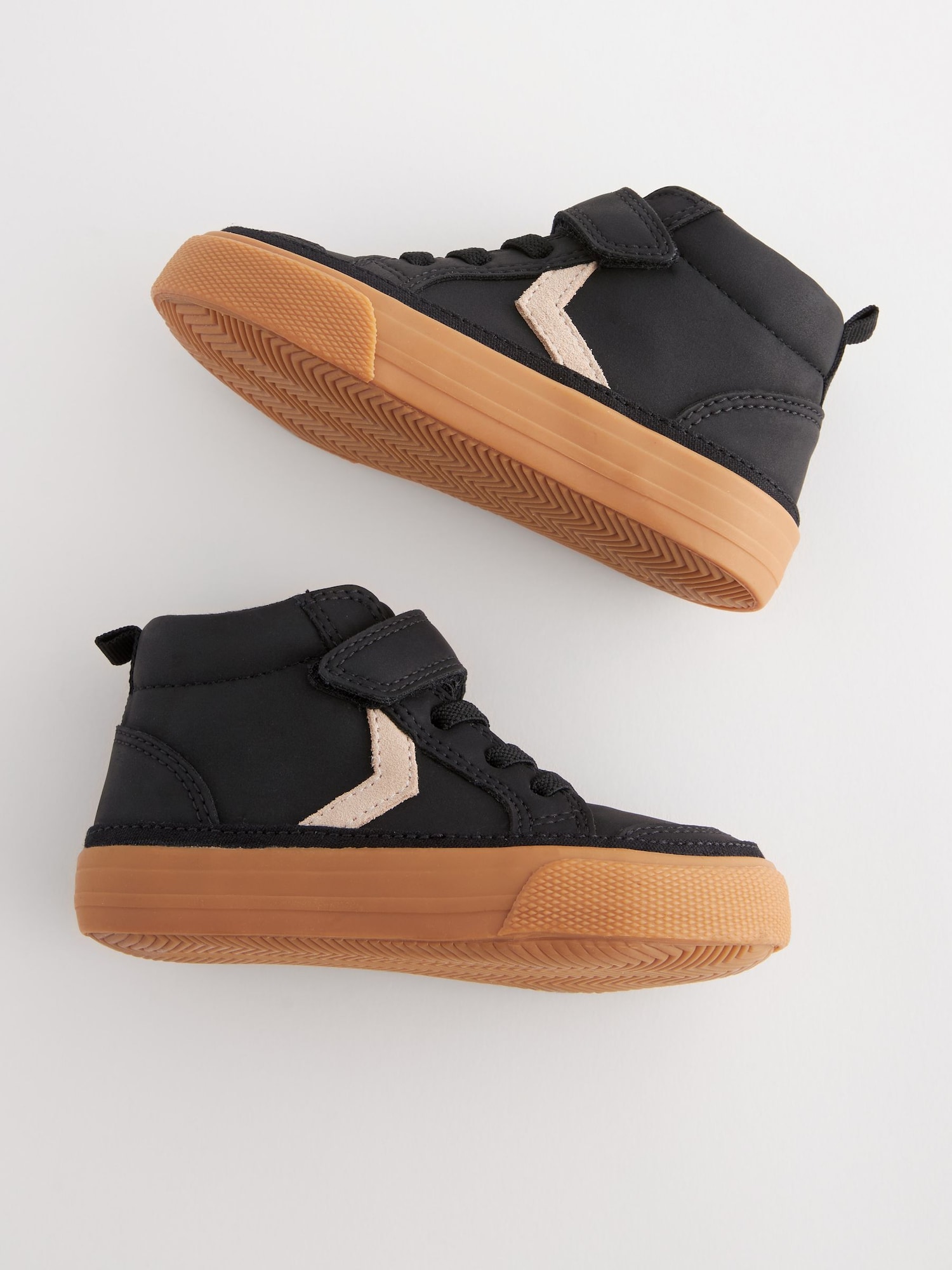 Thumbnail - Next Sneaker