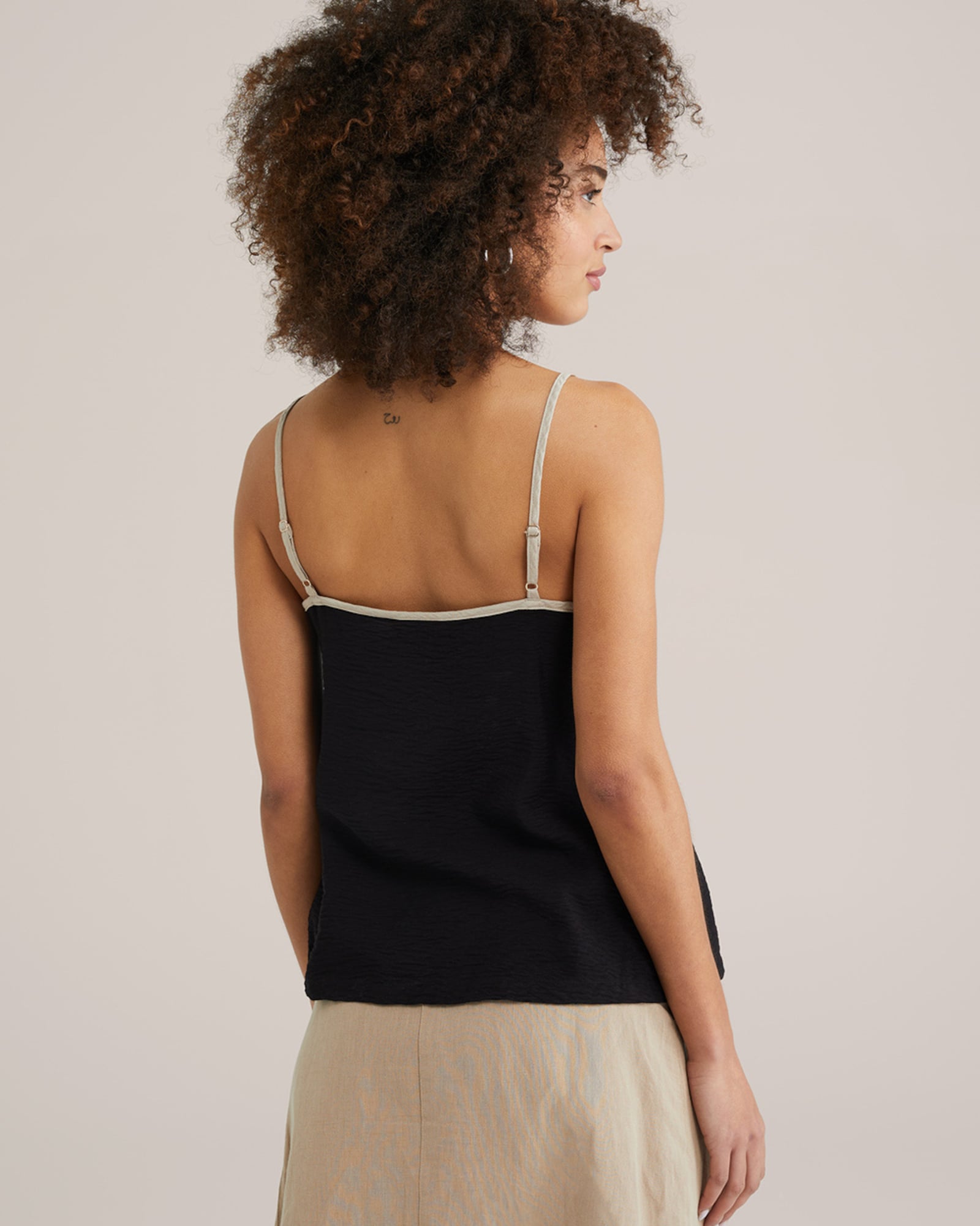 WE Fashion Top greige / fekete termék 2. képe