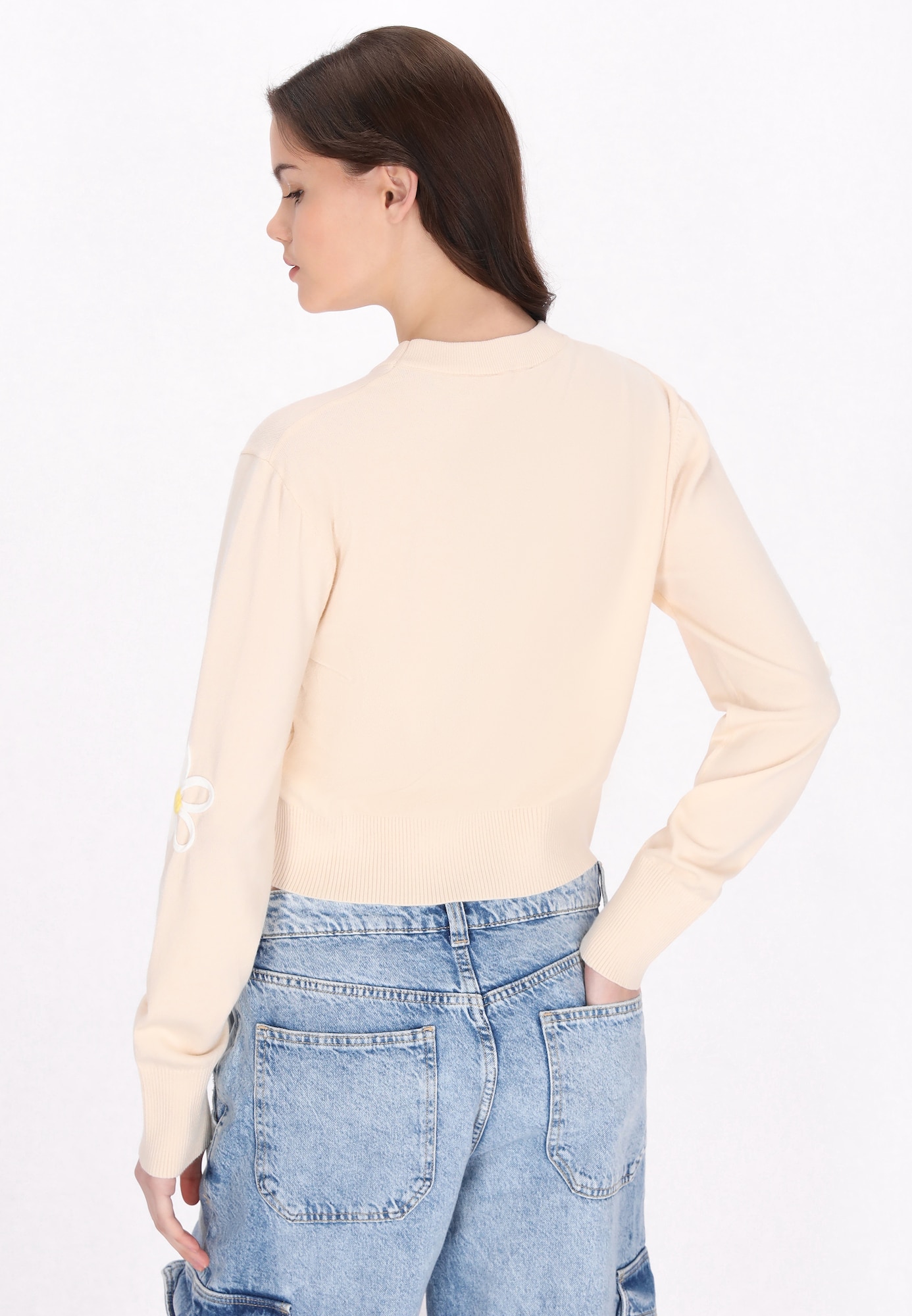 Thumbnail - MYMO Pullover