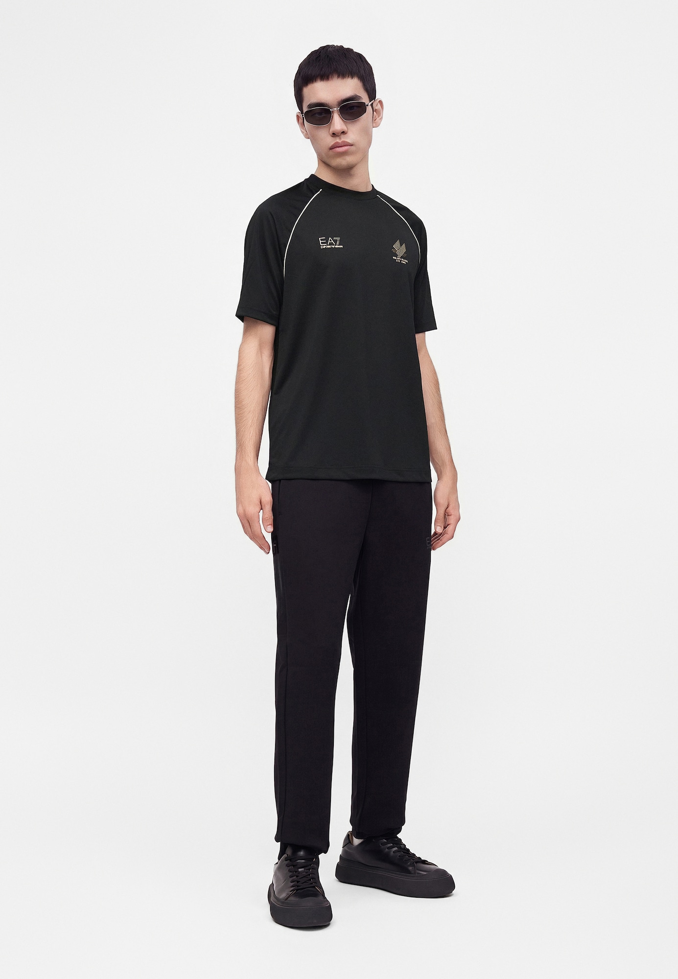 EA7 Emporio Armani Camiseta funcional  oro / negro – imagen 4