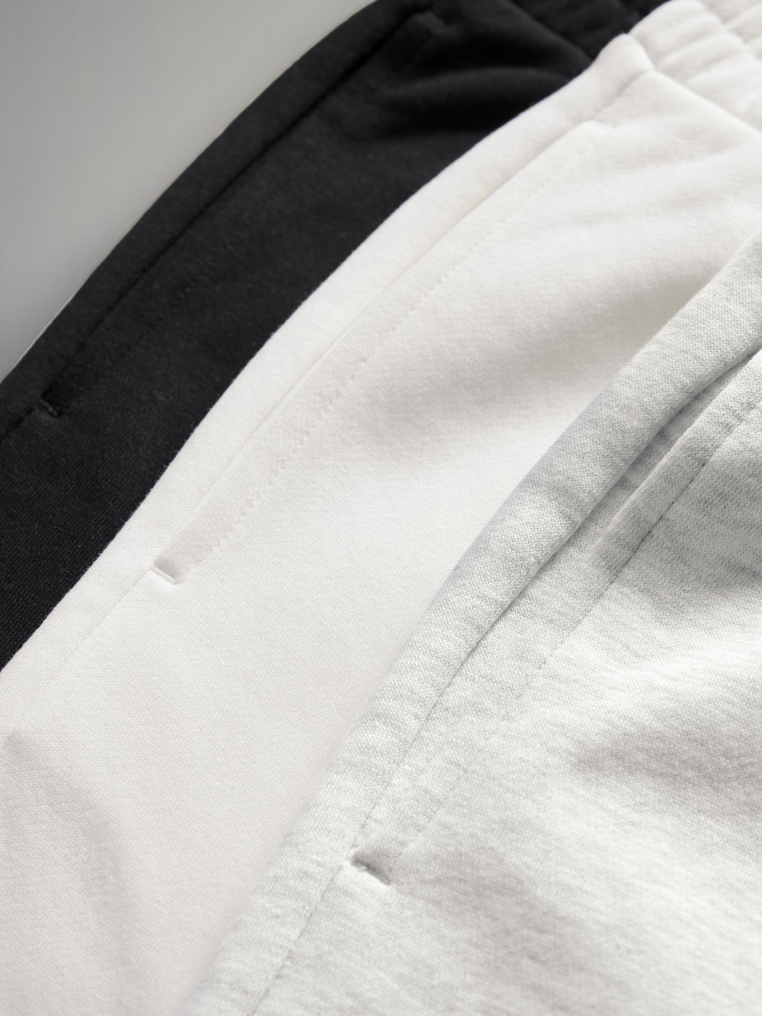 Thumbnail - The Set Hose