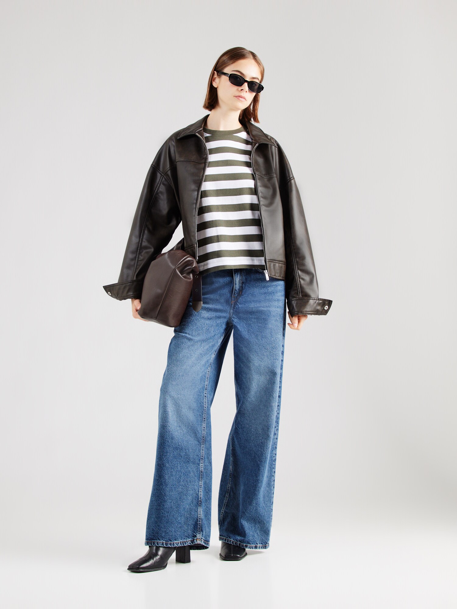 Thumbnail - SELECTED T-Shirt SLFESSENTIAL