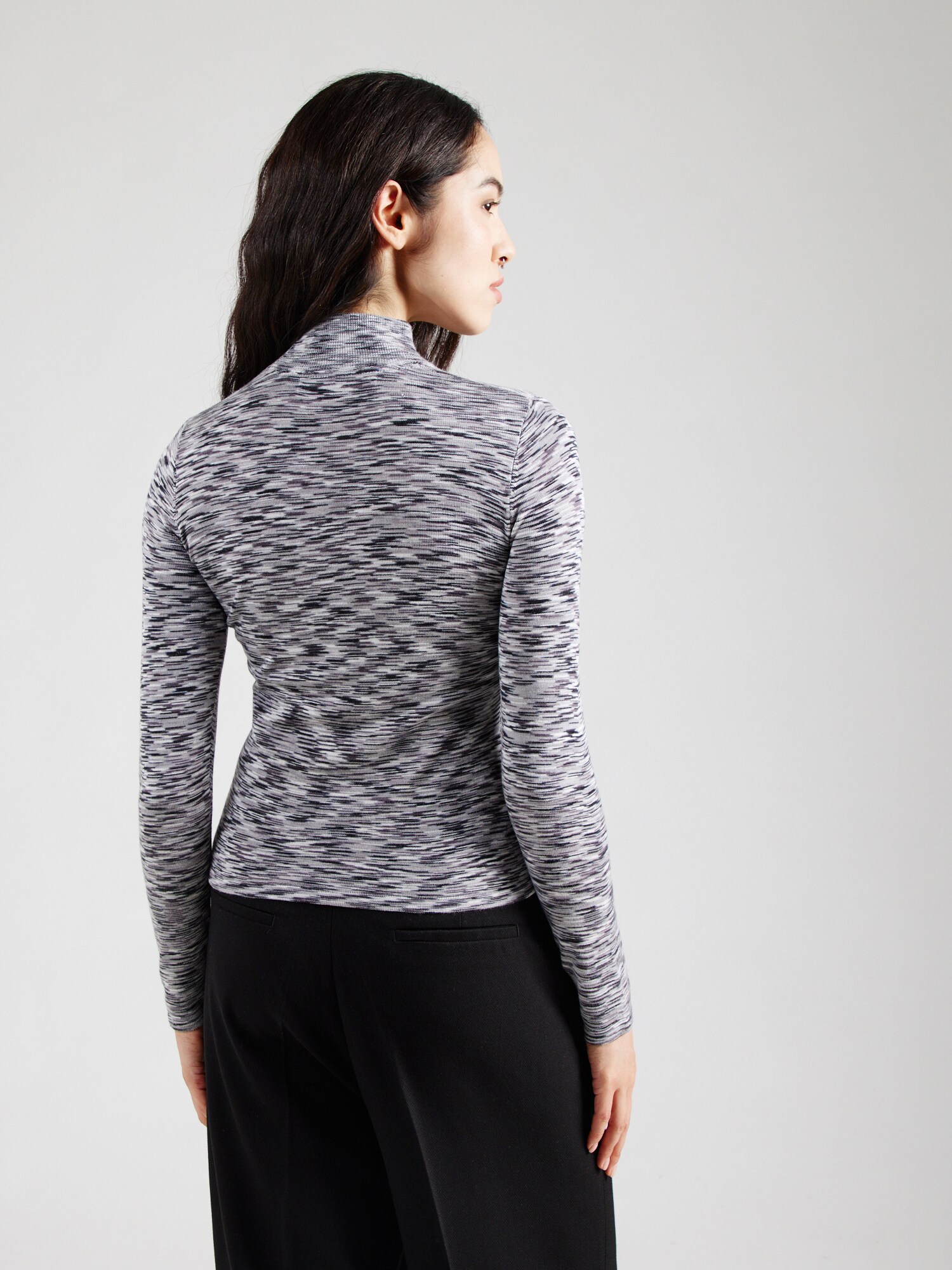 Thumbnail - Pullover