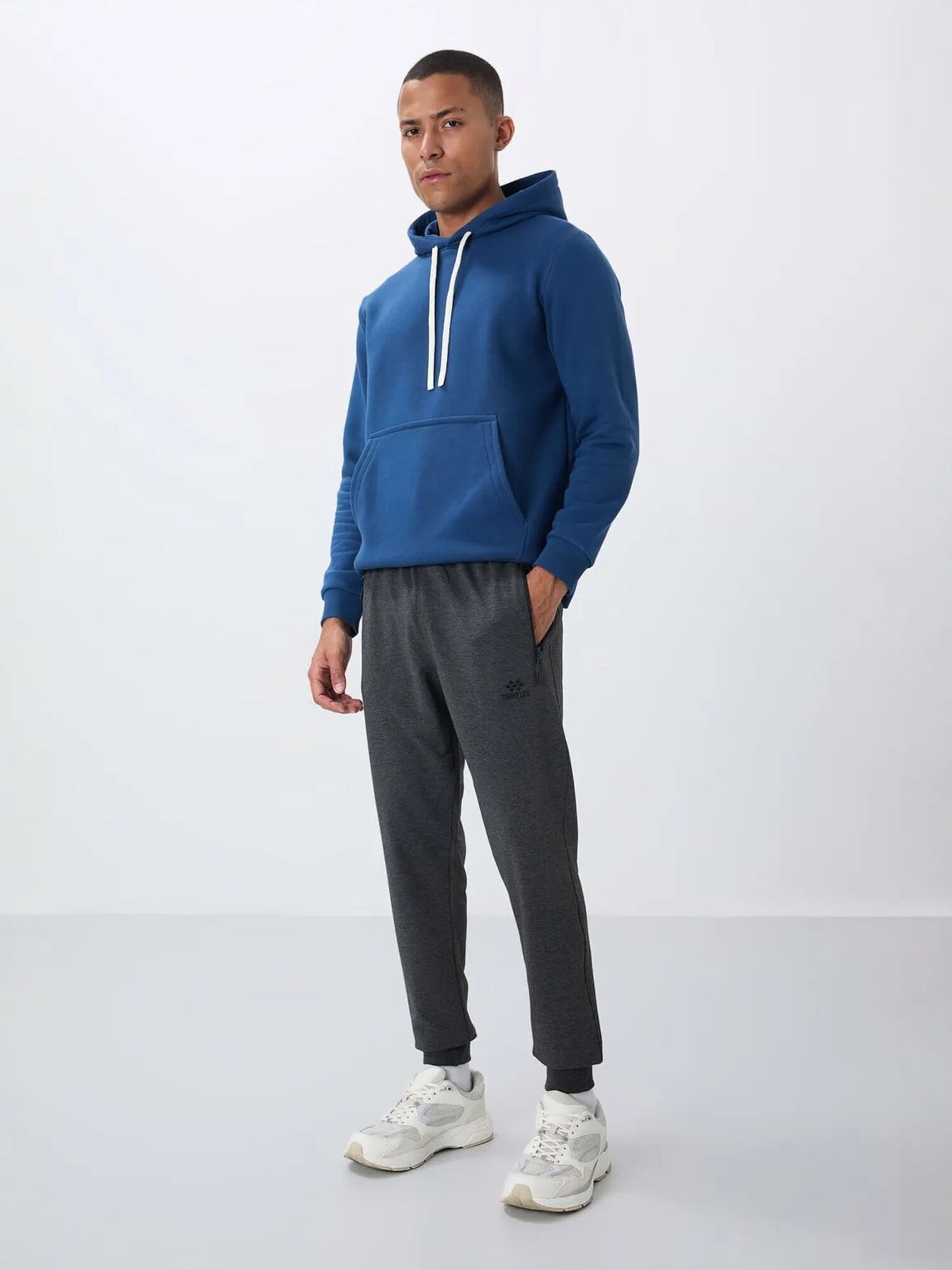 Tommy Life Sportske hlače 'Jogginghose' antracit siva