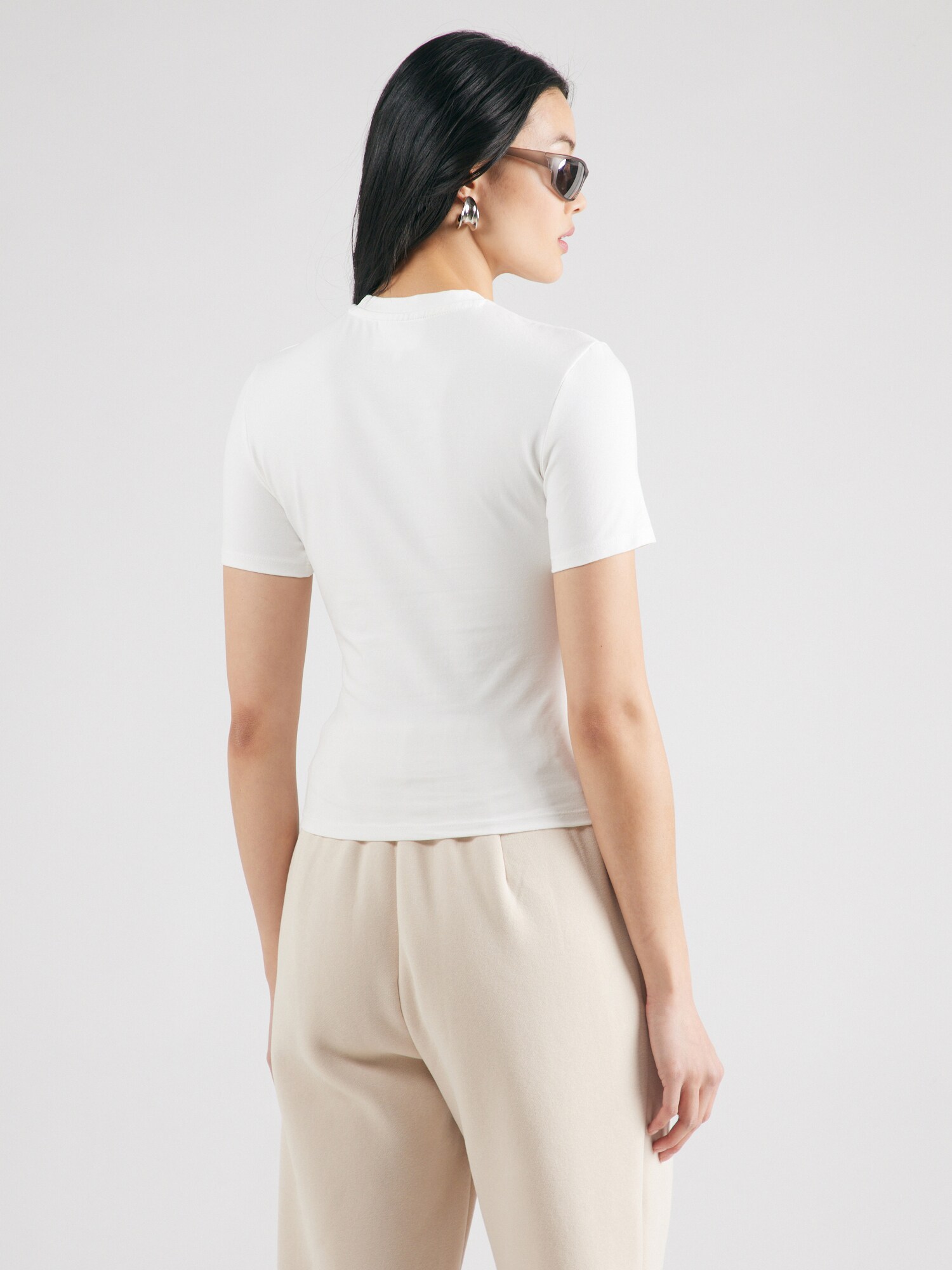 Thumbnail - T-Shirt