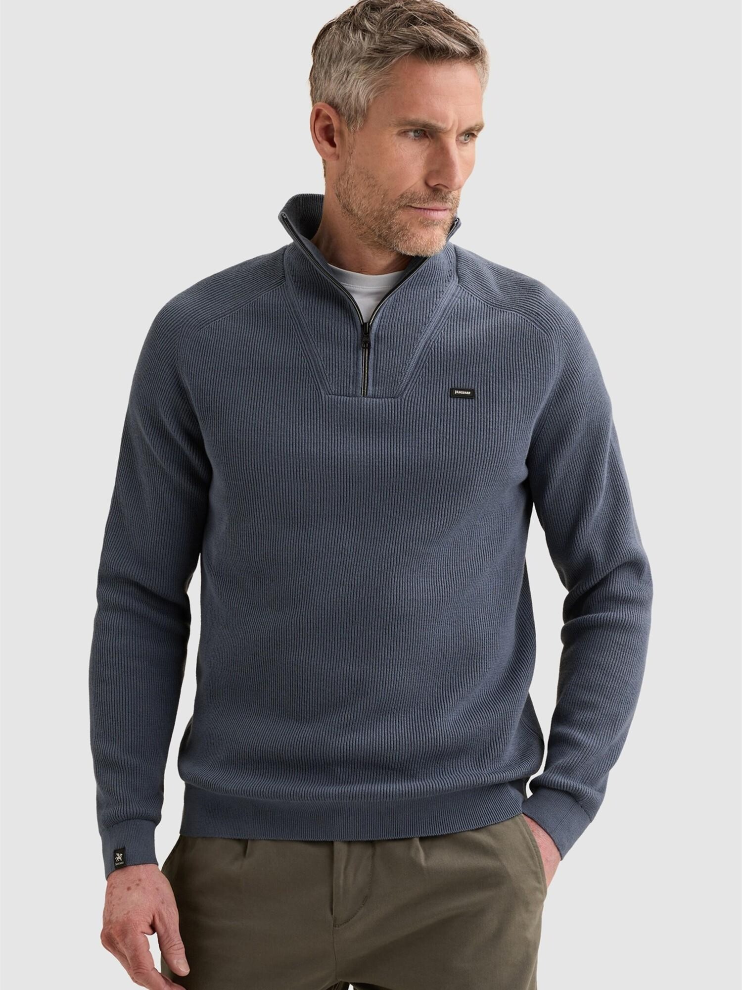 Tröja 'Pullover with half-zip and allover rib texture'