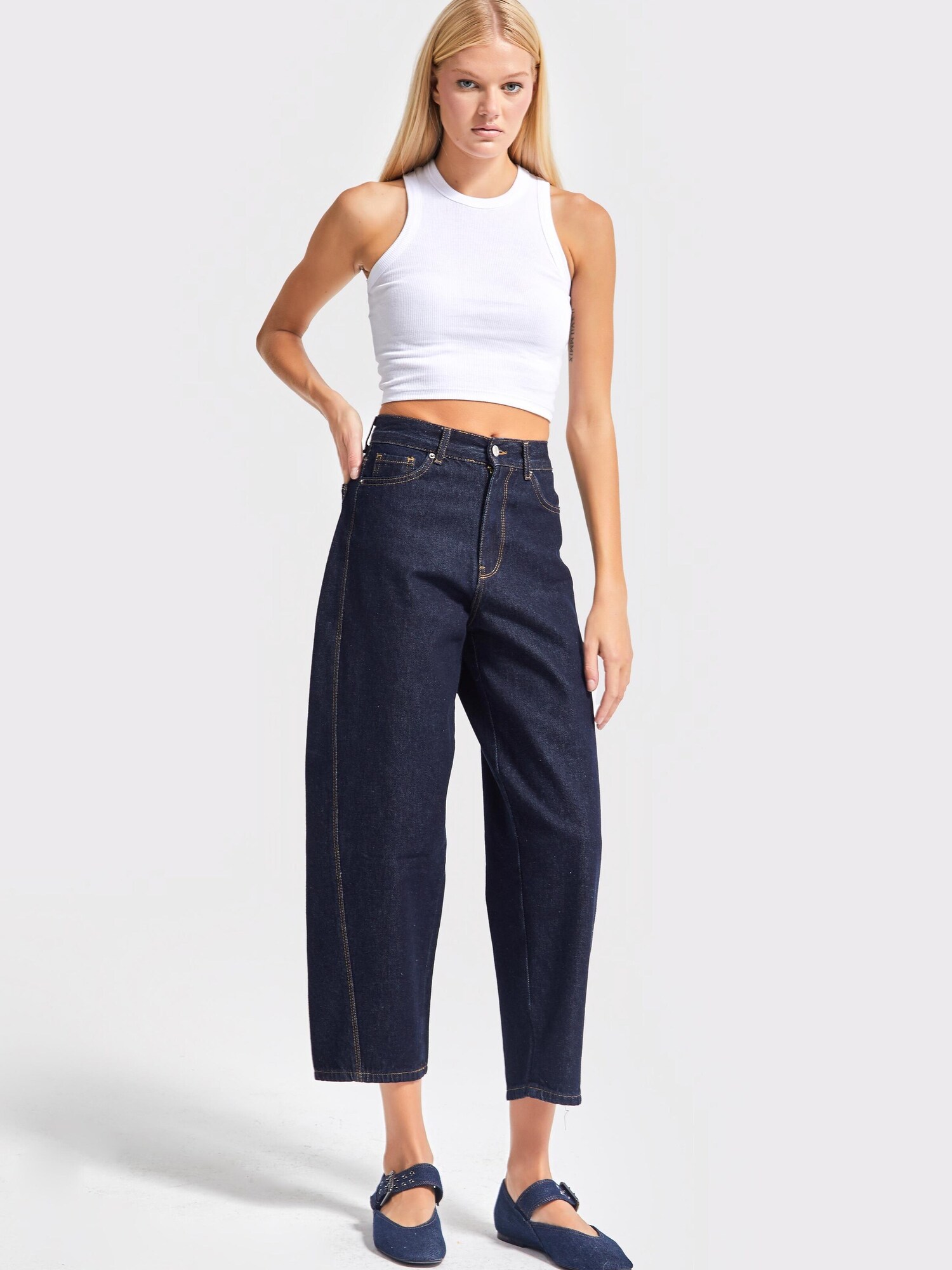 It's Basic Its Basic Jeans Skater Mid Rise Jeans (Lenght 24)