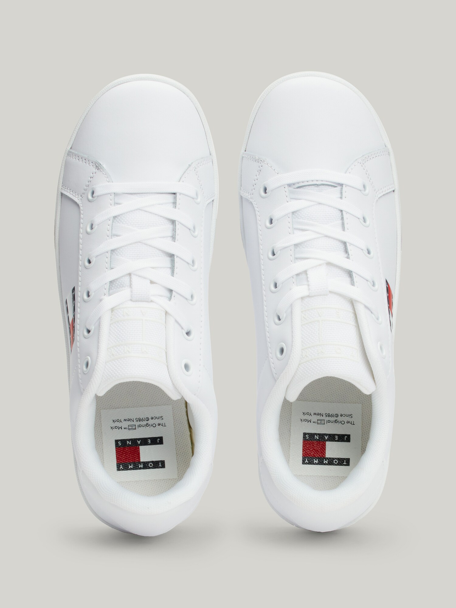 Thumbnail - Sneaker 'Essential'