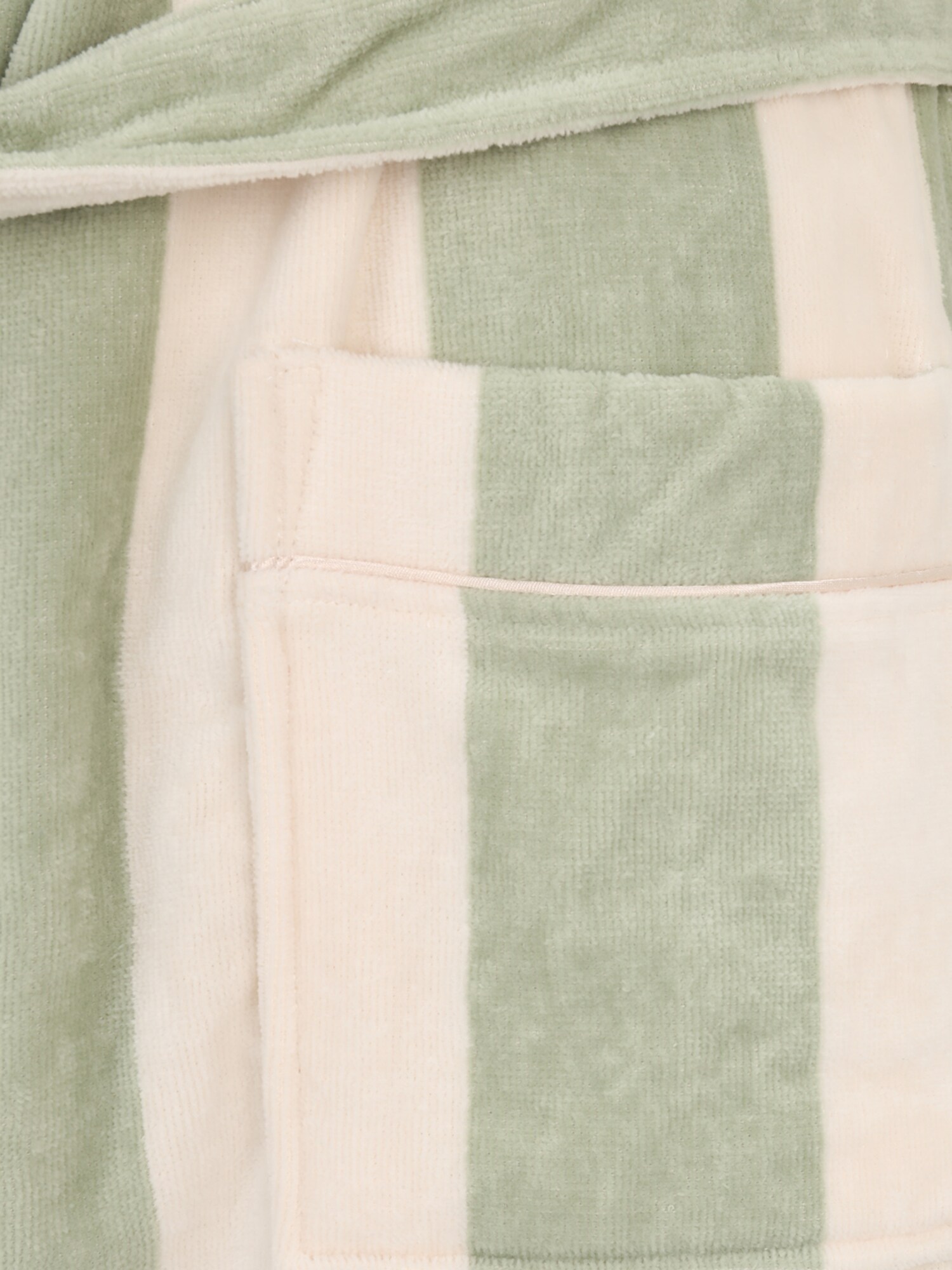 Thumbnail - Chelsea Peers Bademantel