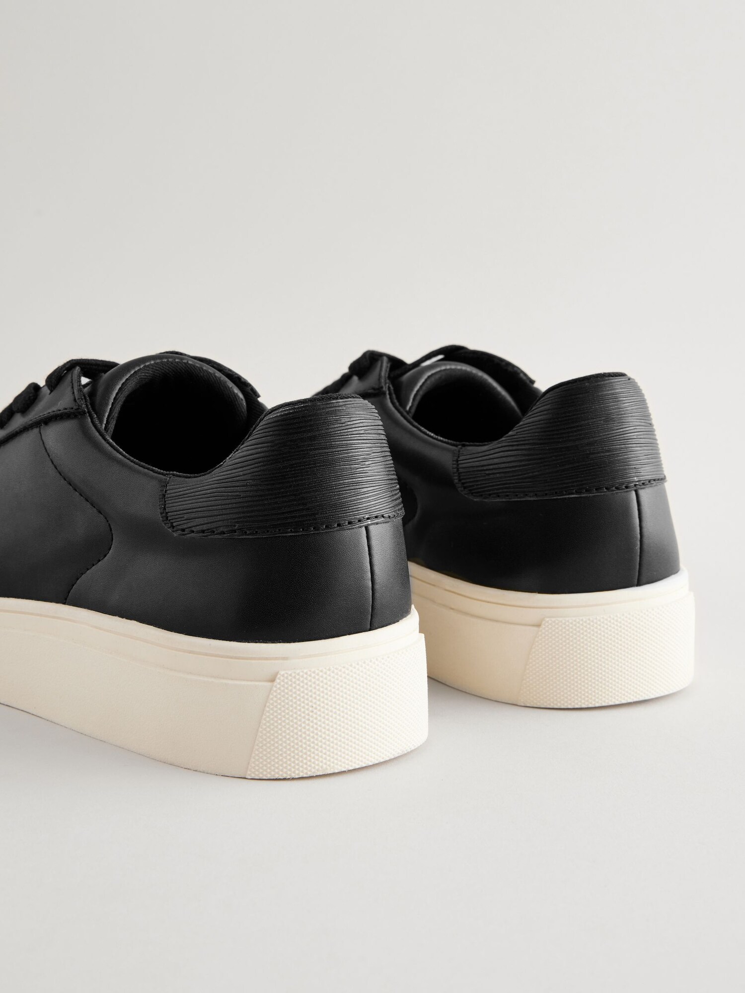 Thumbnail - Sneaker low