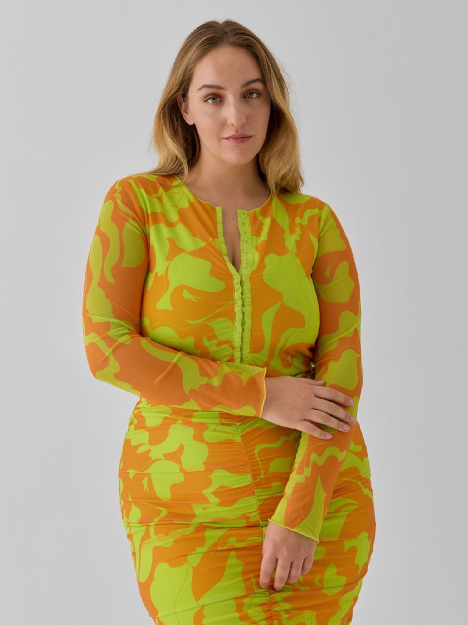 Vero Moda Collab Blúz 'Joann'  citromzöld / narancs termék 2. képe