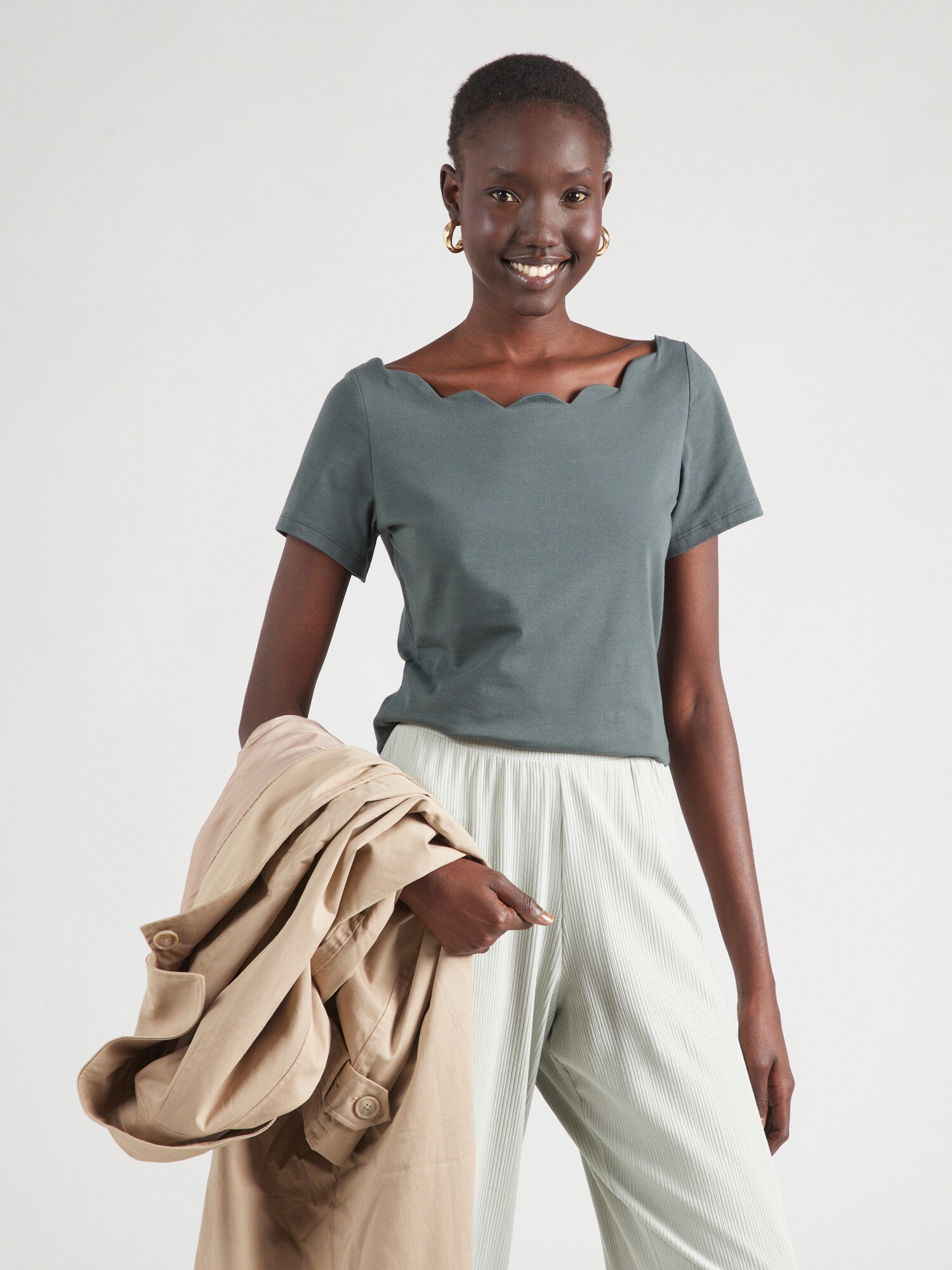 Thumbnail - T-Shirt 'Charlotta'