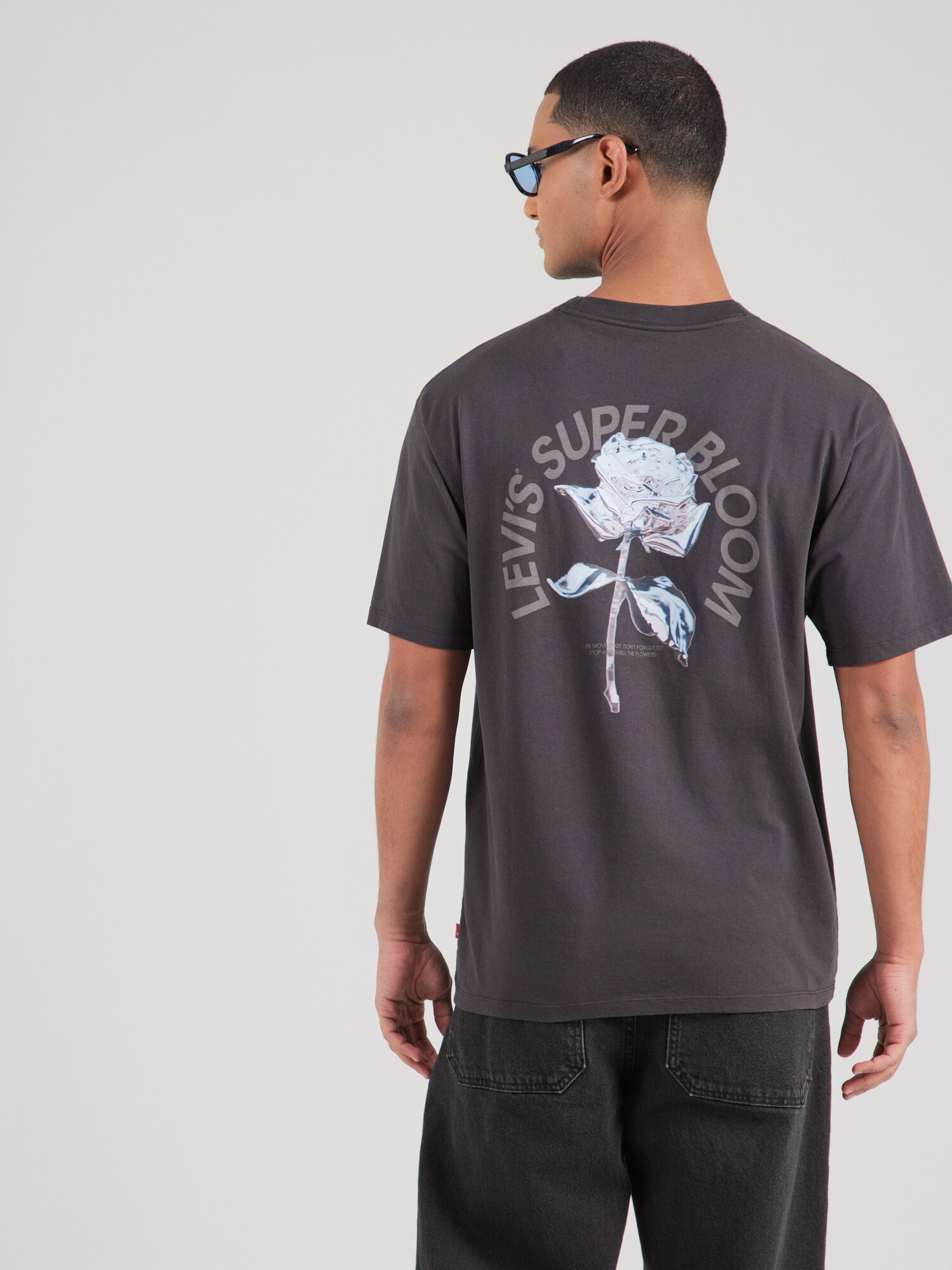 LEVI'S ® Camiseta 'Vintage Fit Graphic Tee' azul claro / gris oscuro / negro – imagen 3