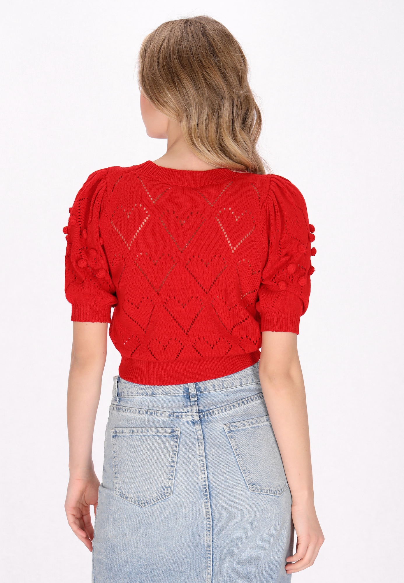 Thumbnail - MYMO Pullover Fashion Look