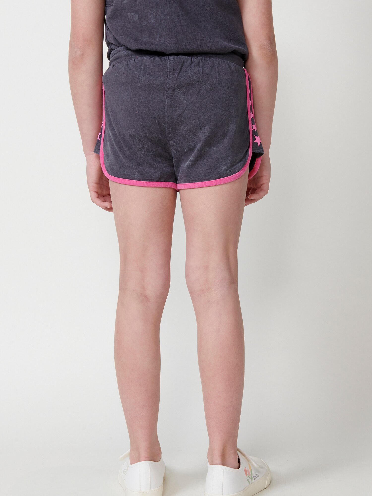 Thumbnail - KOROSHI Shorts