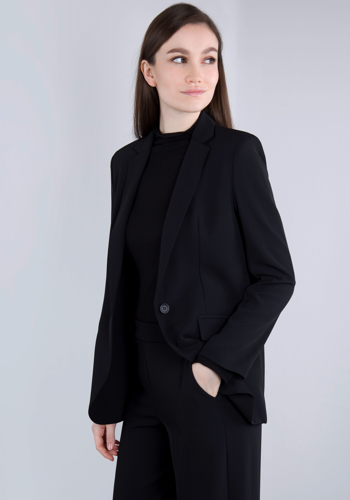Thumbnail - Blazer