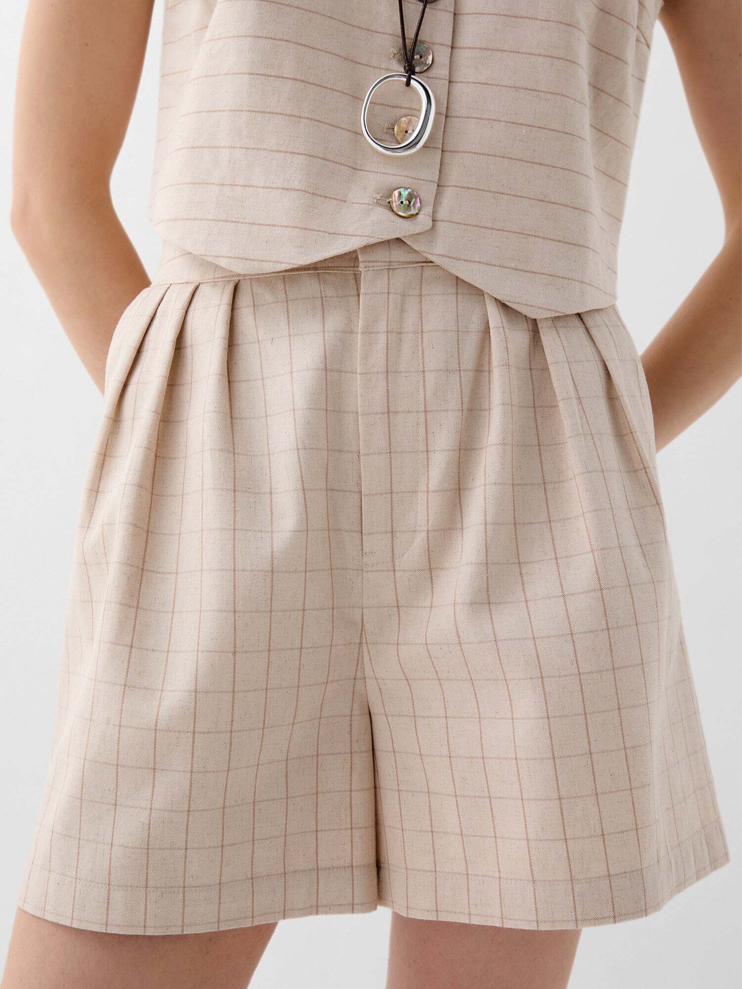 Thumbnail - Scalpers Stripes Check Short