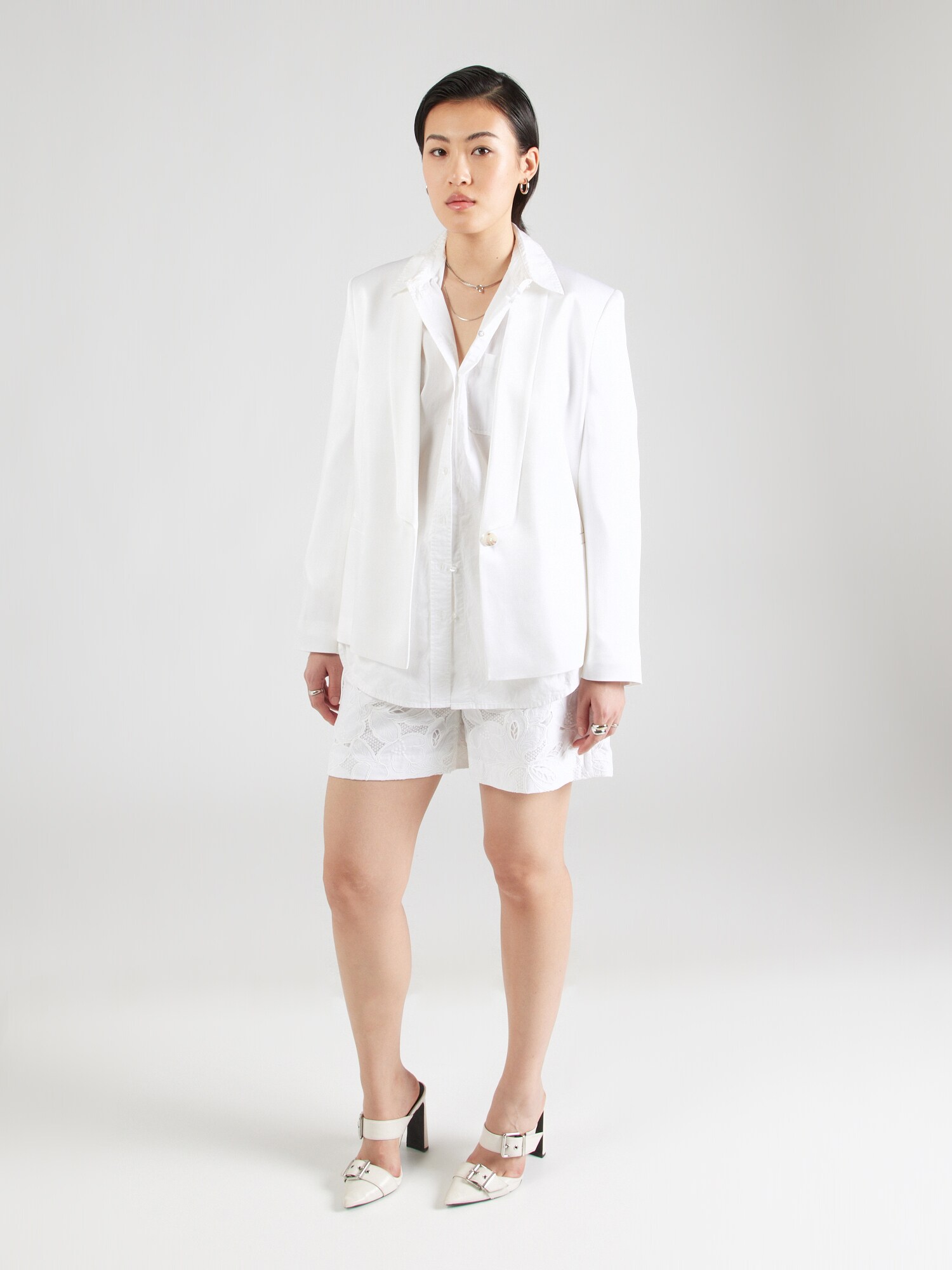 Thumbnail - Blazer