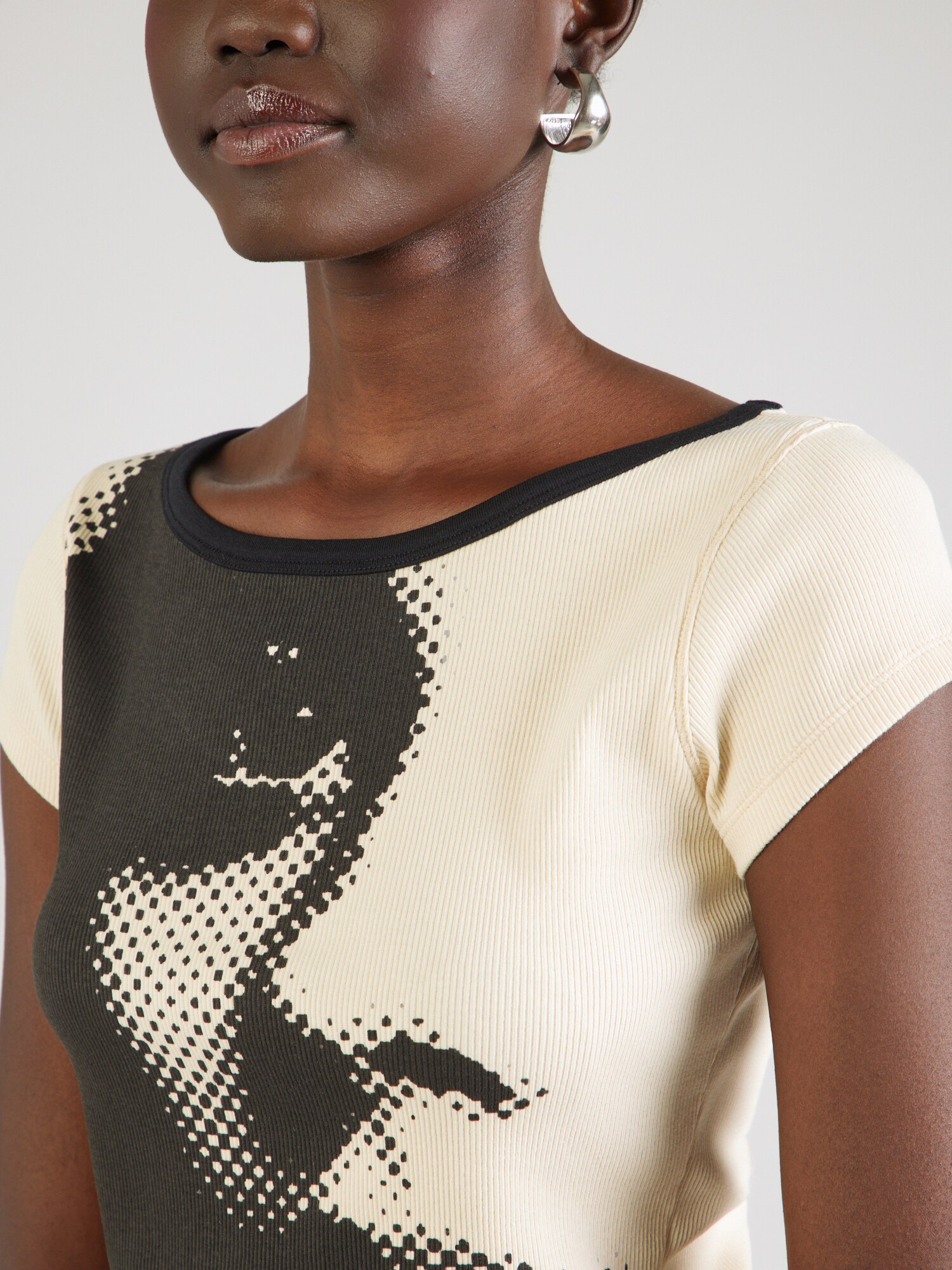 BOSS Camiseta 'C_Etine_1'  amarillo pastel / negro – imagen 4
