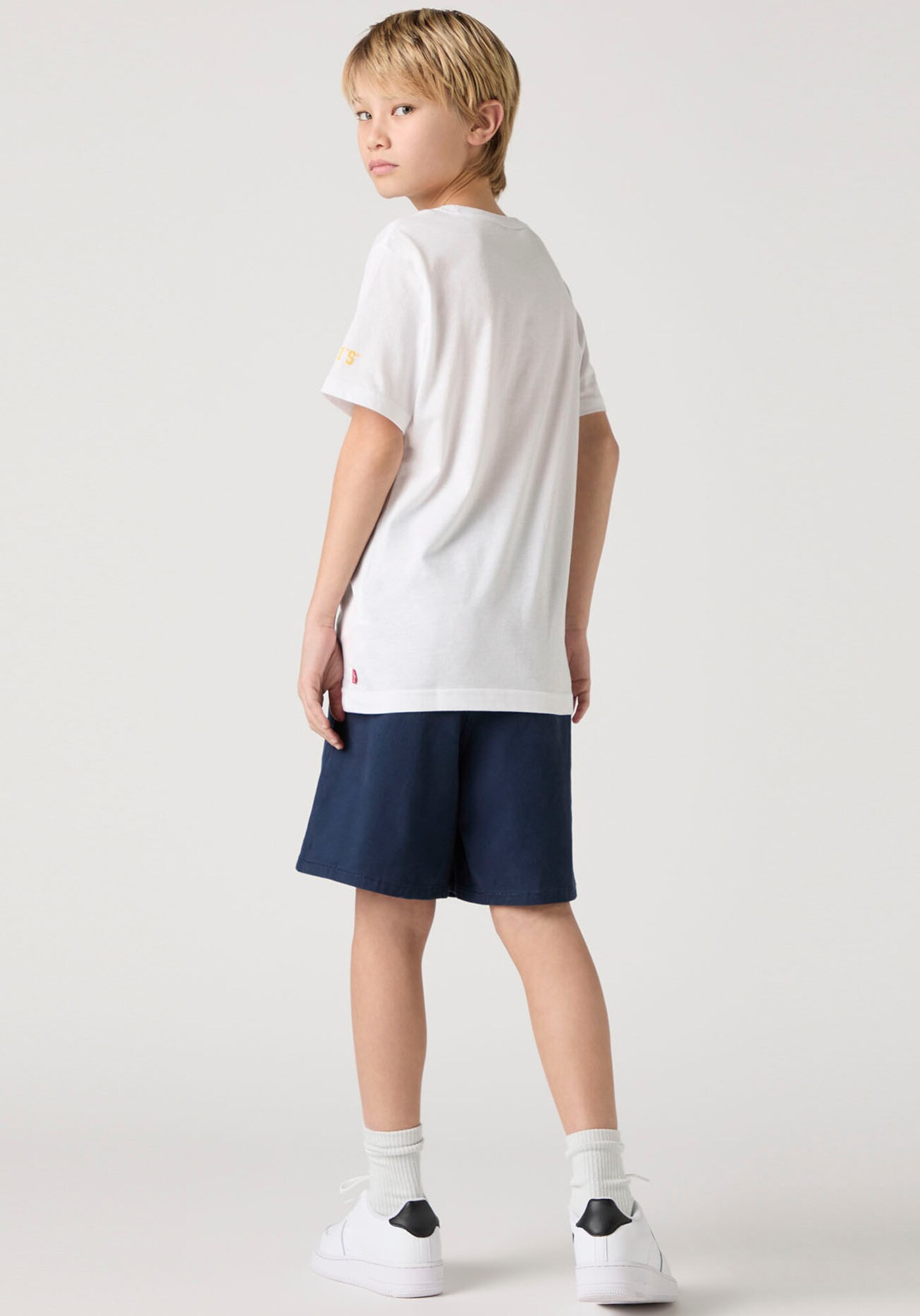 Thumbnail - Shorts 'AUTHENTIC'