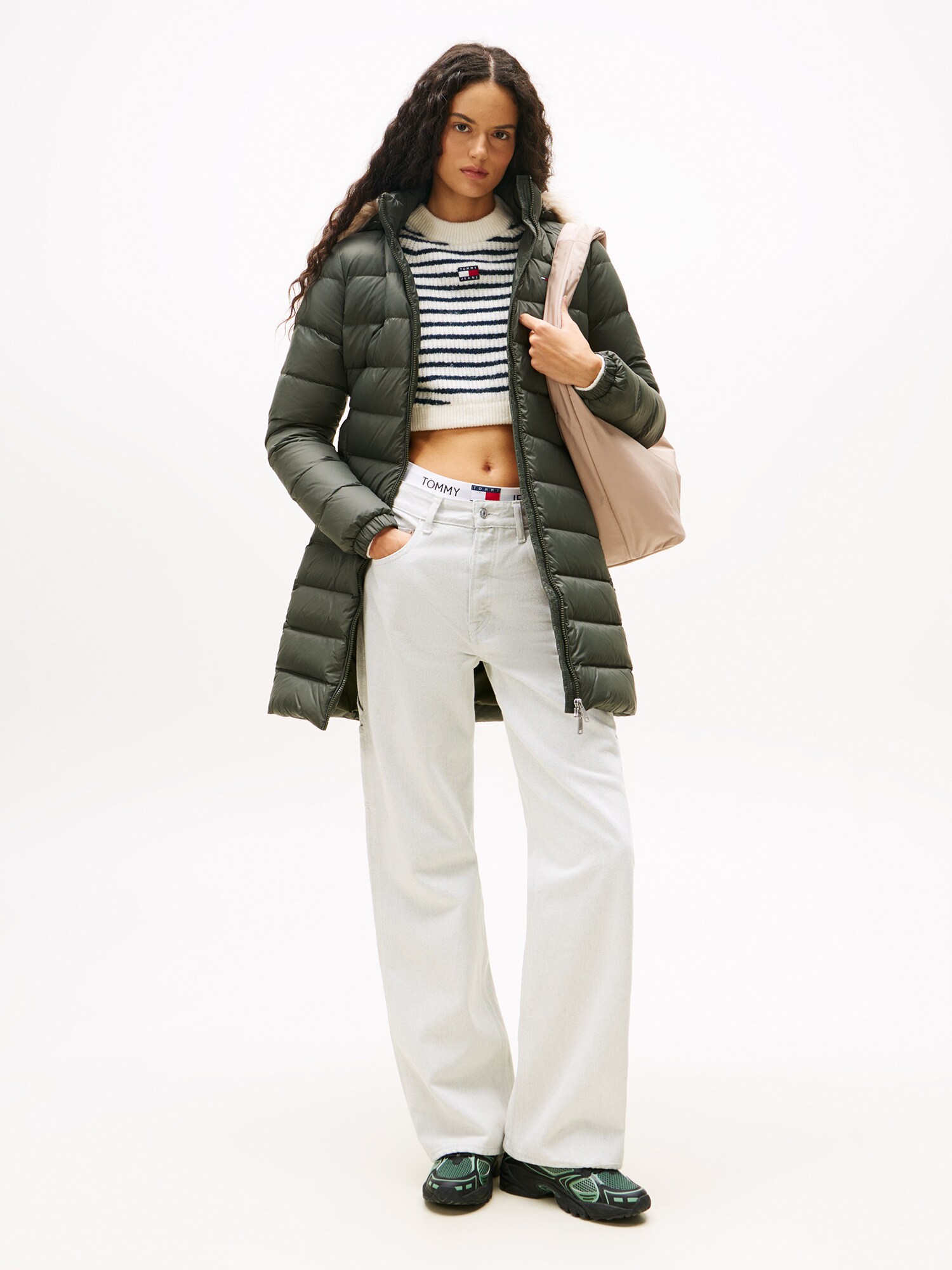 Tommy Jeans Zimný kabát 'Essential' olivová (obrázok 4)